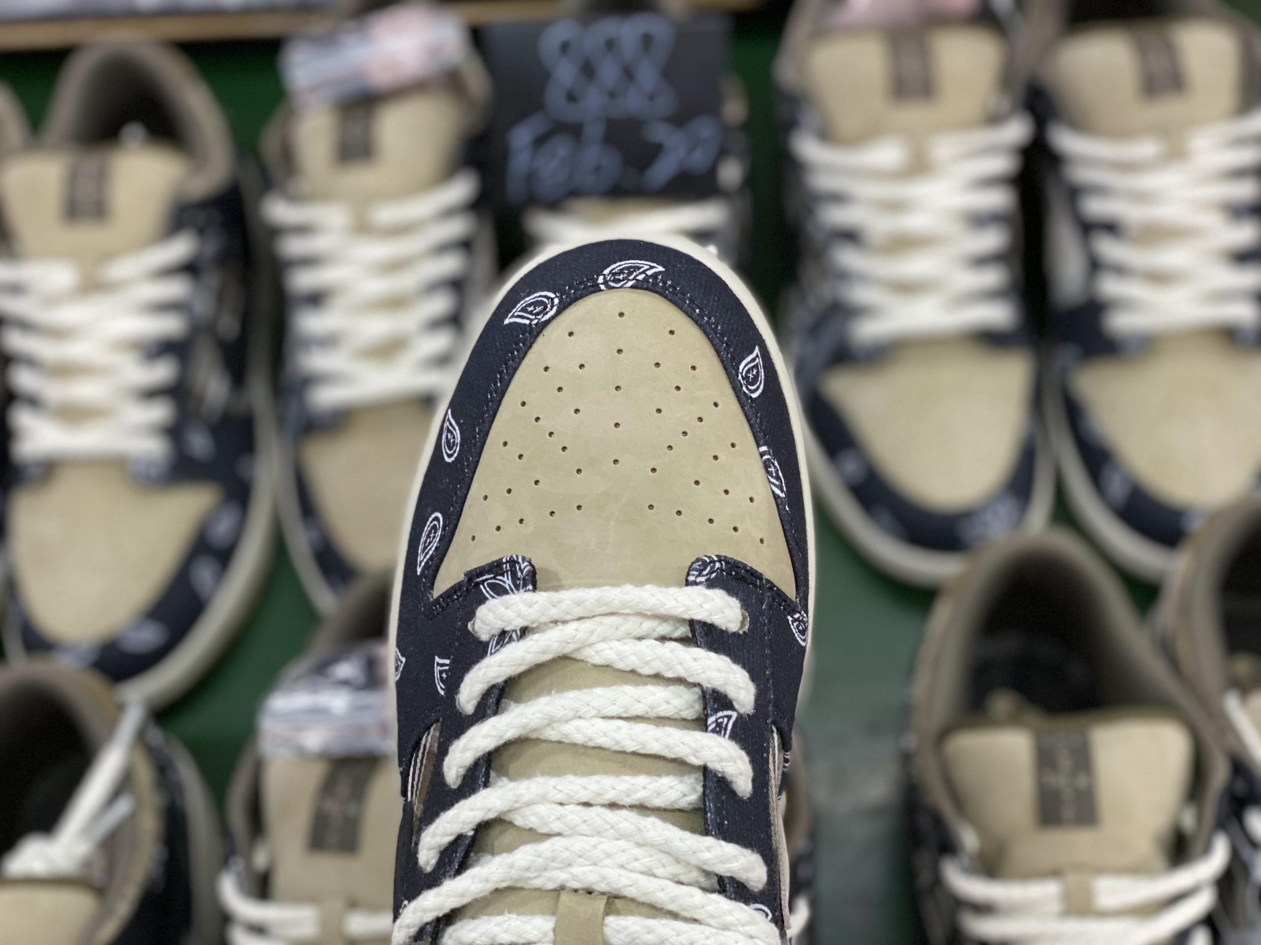 Nike SB Dunk Low Travis Scott (Regular Box)