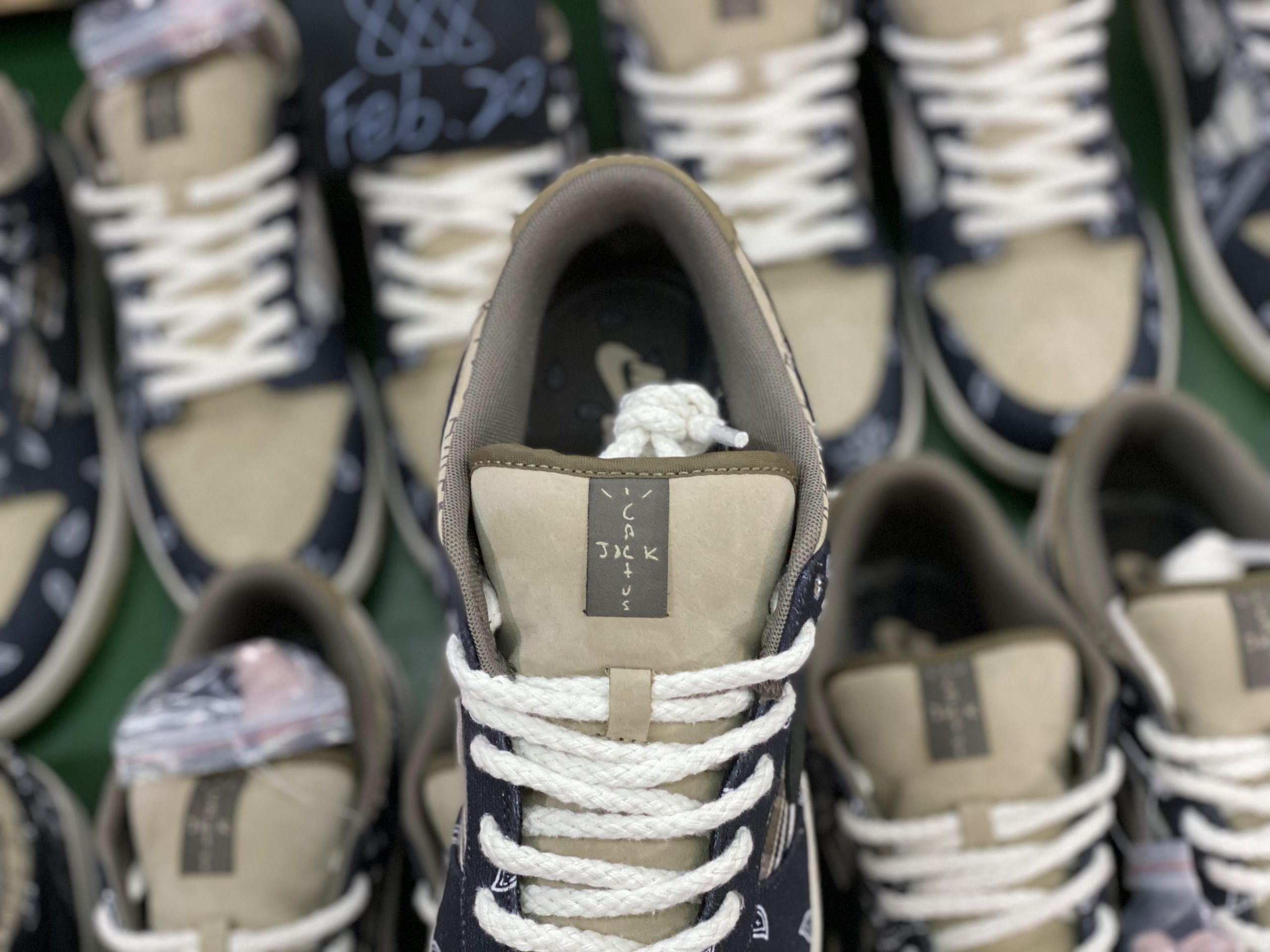 Nike SB Dunk Low Travis Scott (Regular Box)