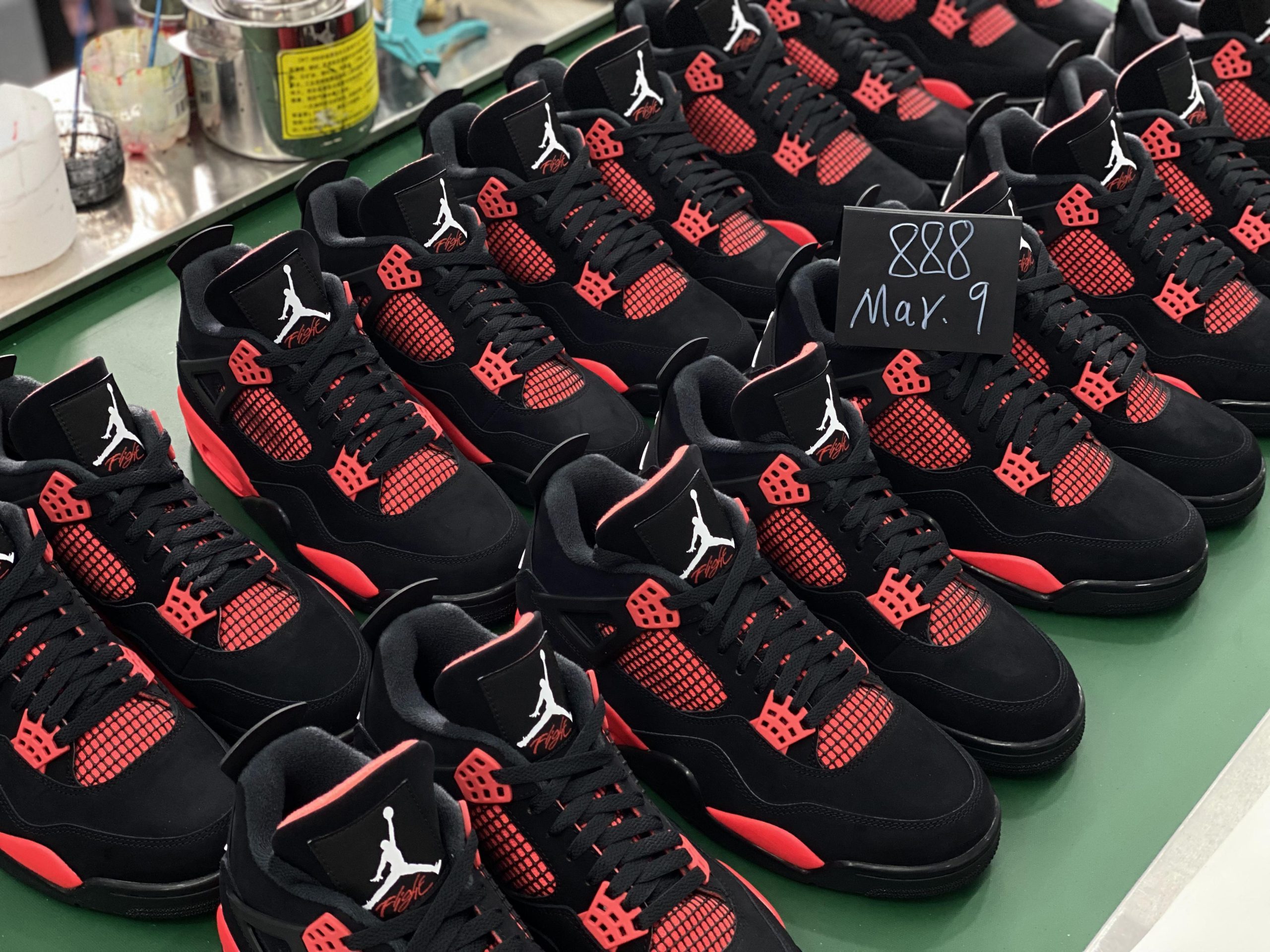 Jordan 4 Retro Red Thunder