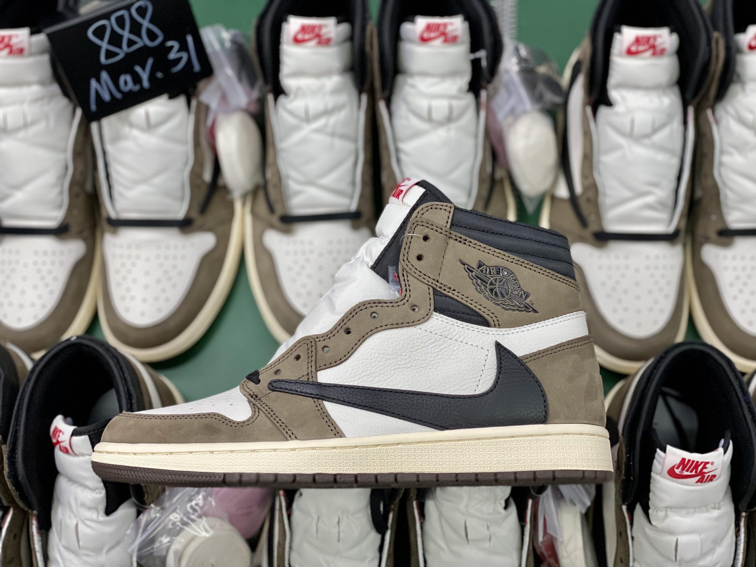 Jordan 1 Retro High Travis Scott Brown