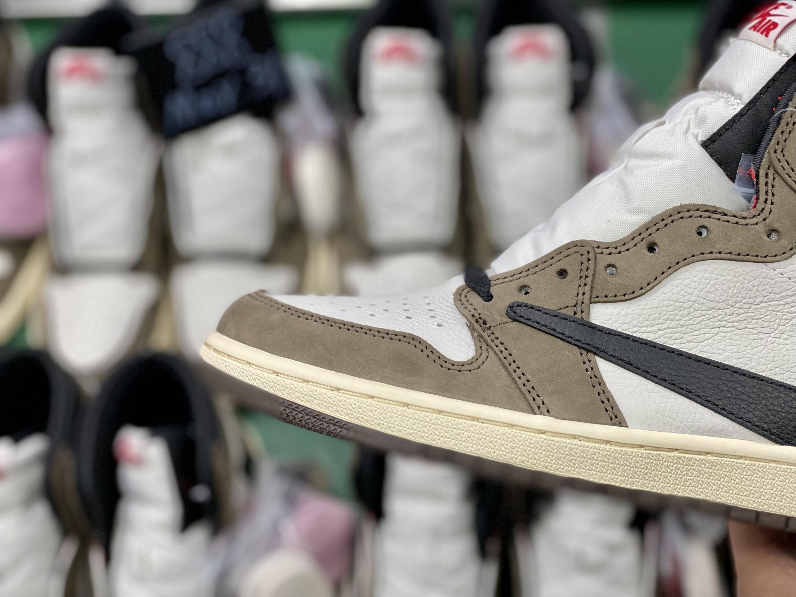 Jordan 1 Retro High Travis Scott Brown