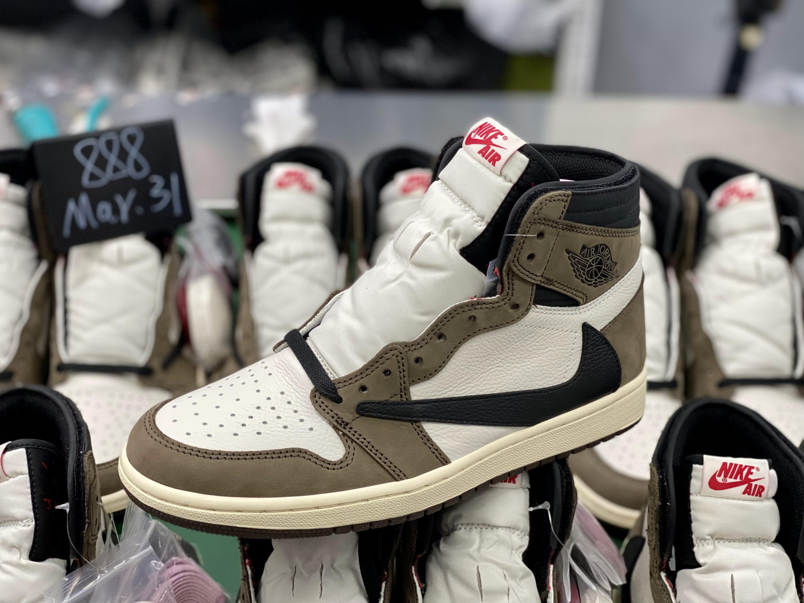 Jordan 1 Retro High Travis Scott Brown