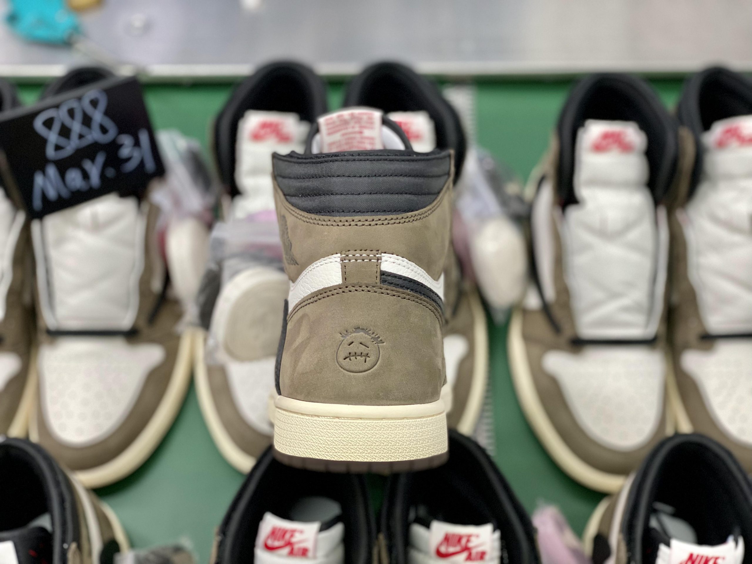 Jordan 1 Retro High Travis Scott Brown