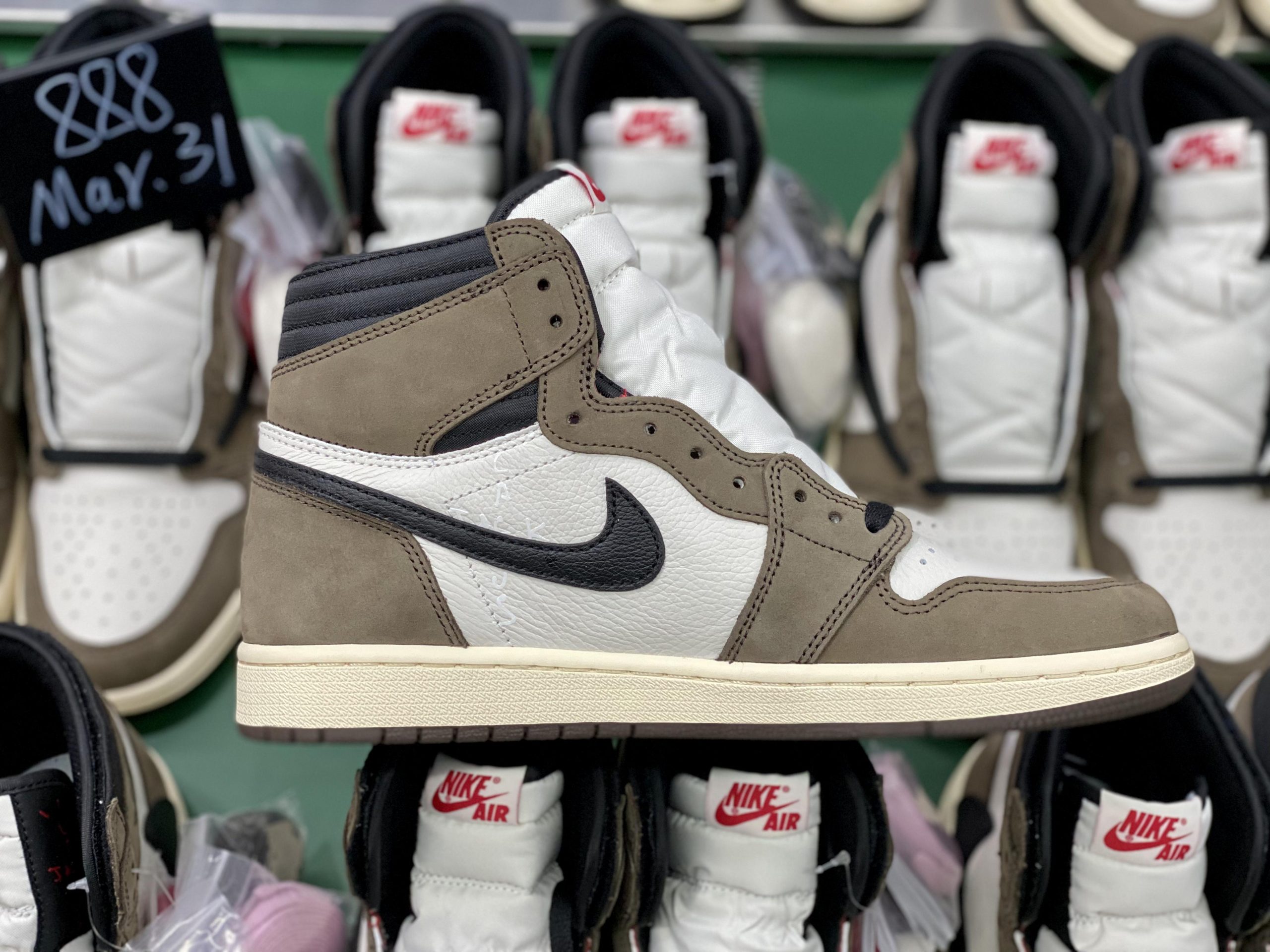 Jordan 1 Retro High Travis Scott Brown