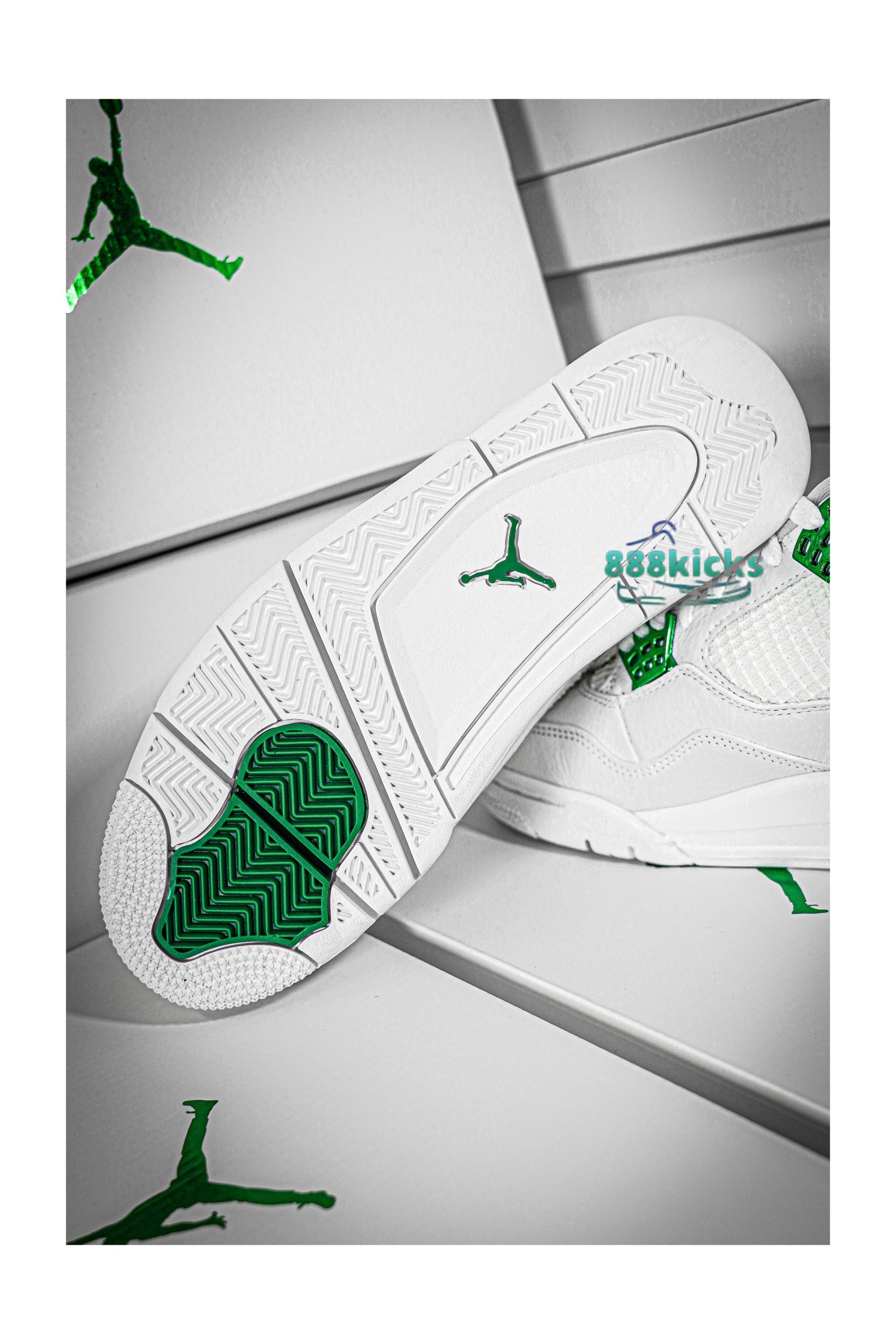 Jordan 4 Retro Metallic Green