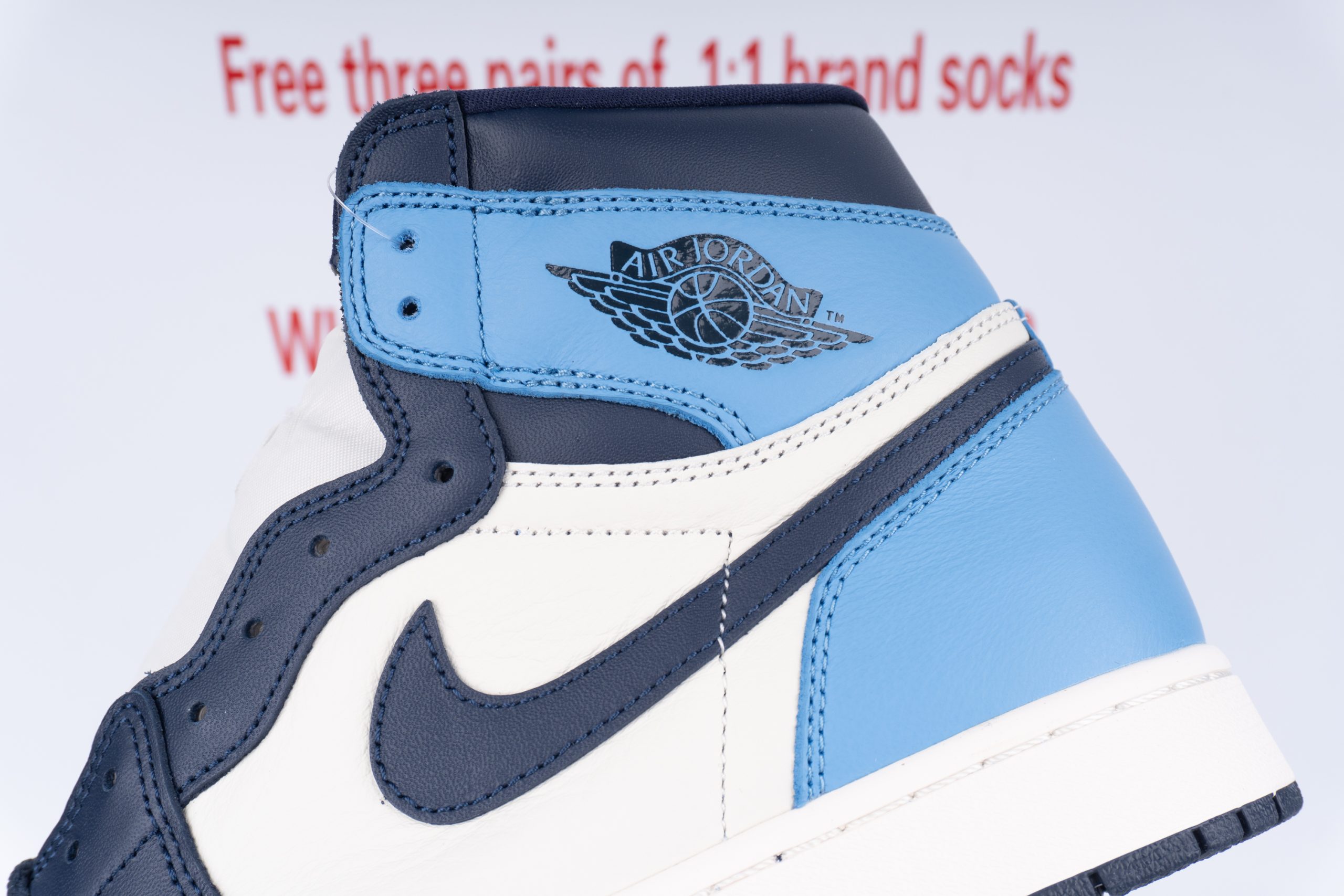 Jordan 1 Retro High Obsidian UNC
