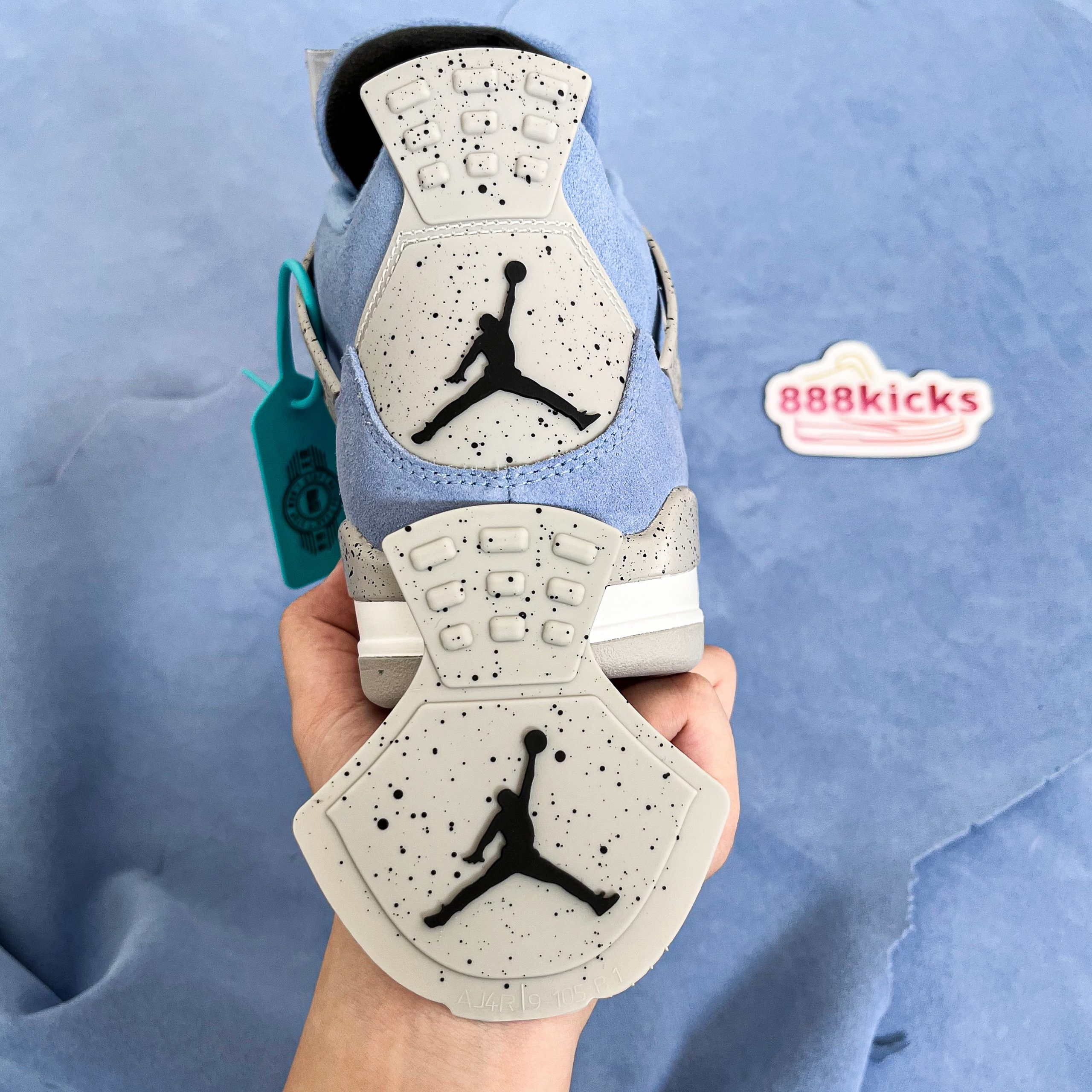 Jordan 4 Retro University Blue