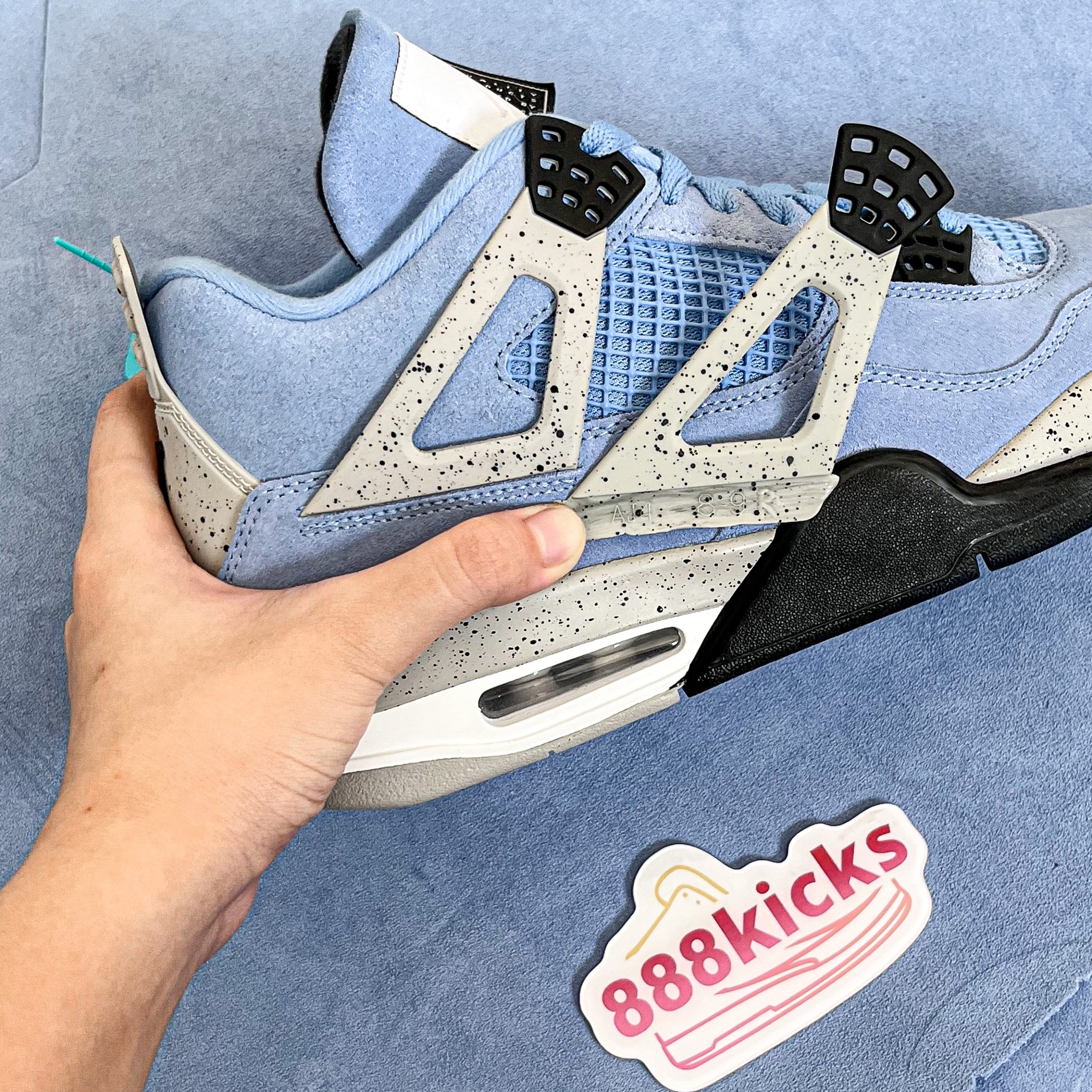 Jordan 4 Retro University Blue