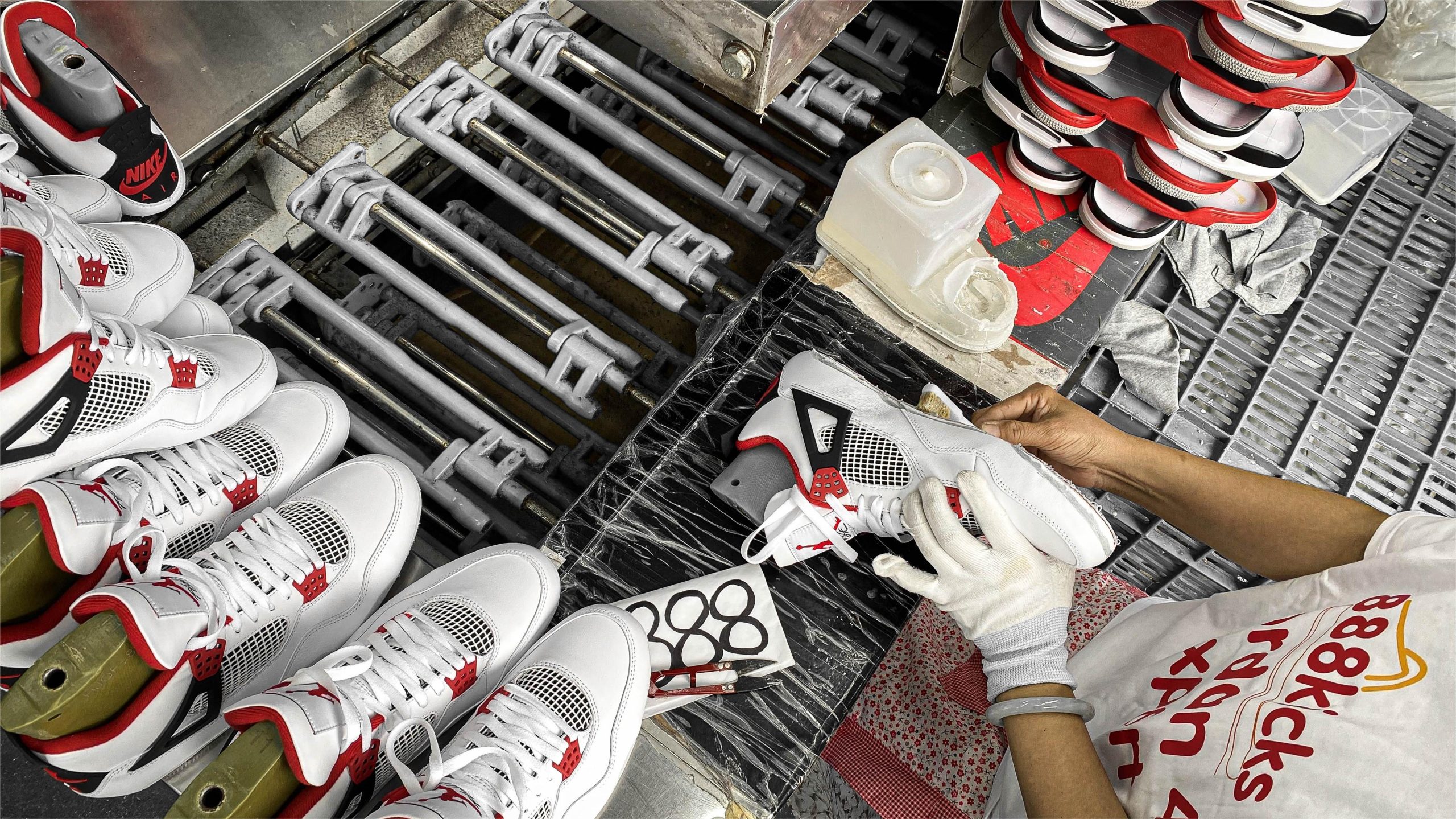 Jordan 4 Retro Fire Red 2020