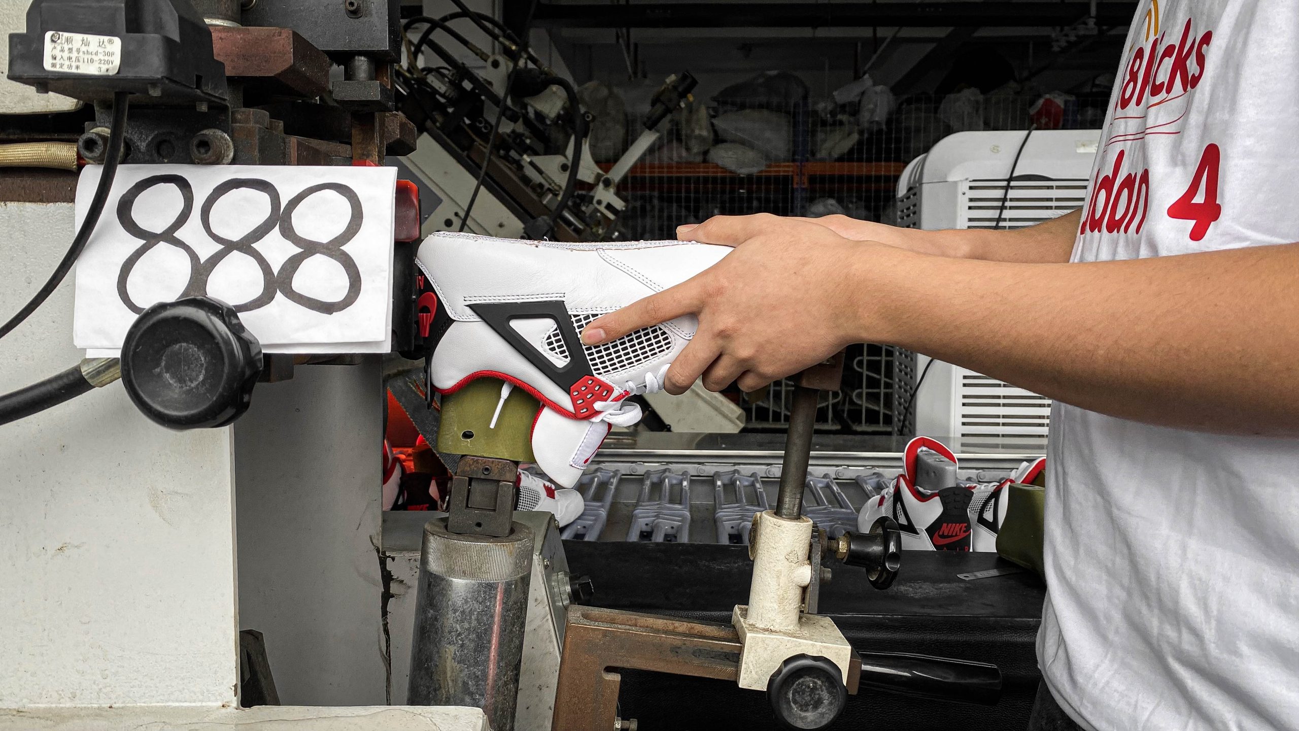 Jordan 4 Retro Fire Red 2020