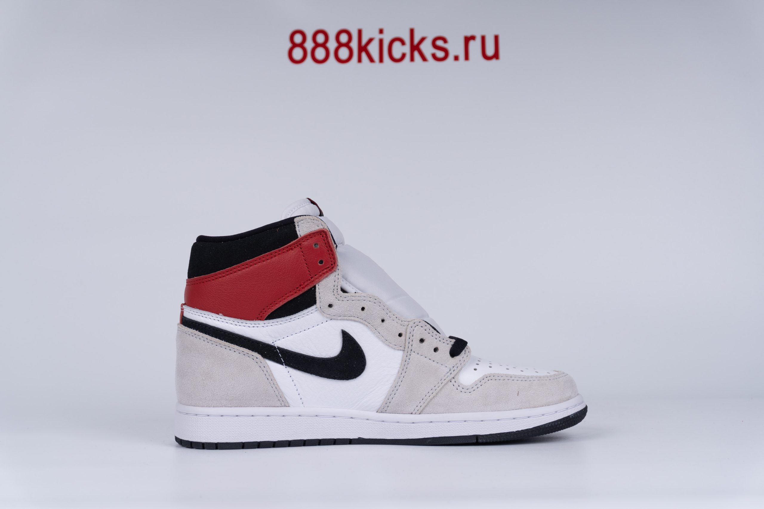 Jordan 1 Retro High Light Smoke Grey