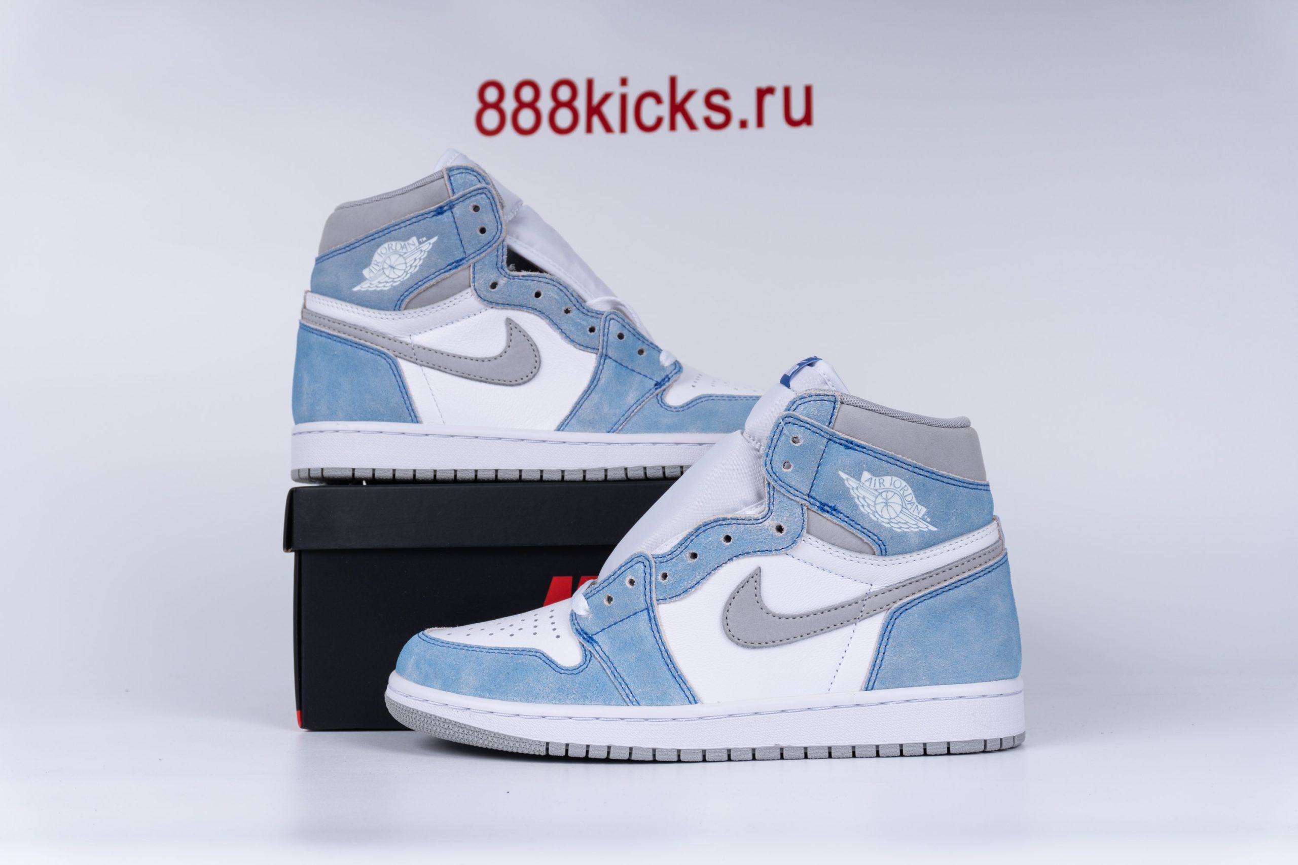 Jordan 1 Retro High OG Hyper Royal