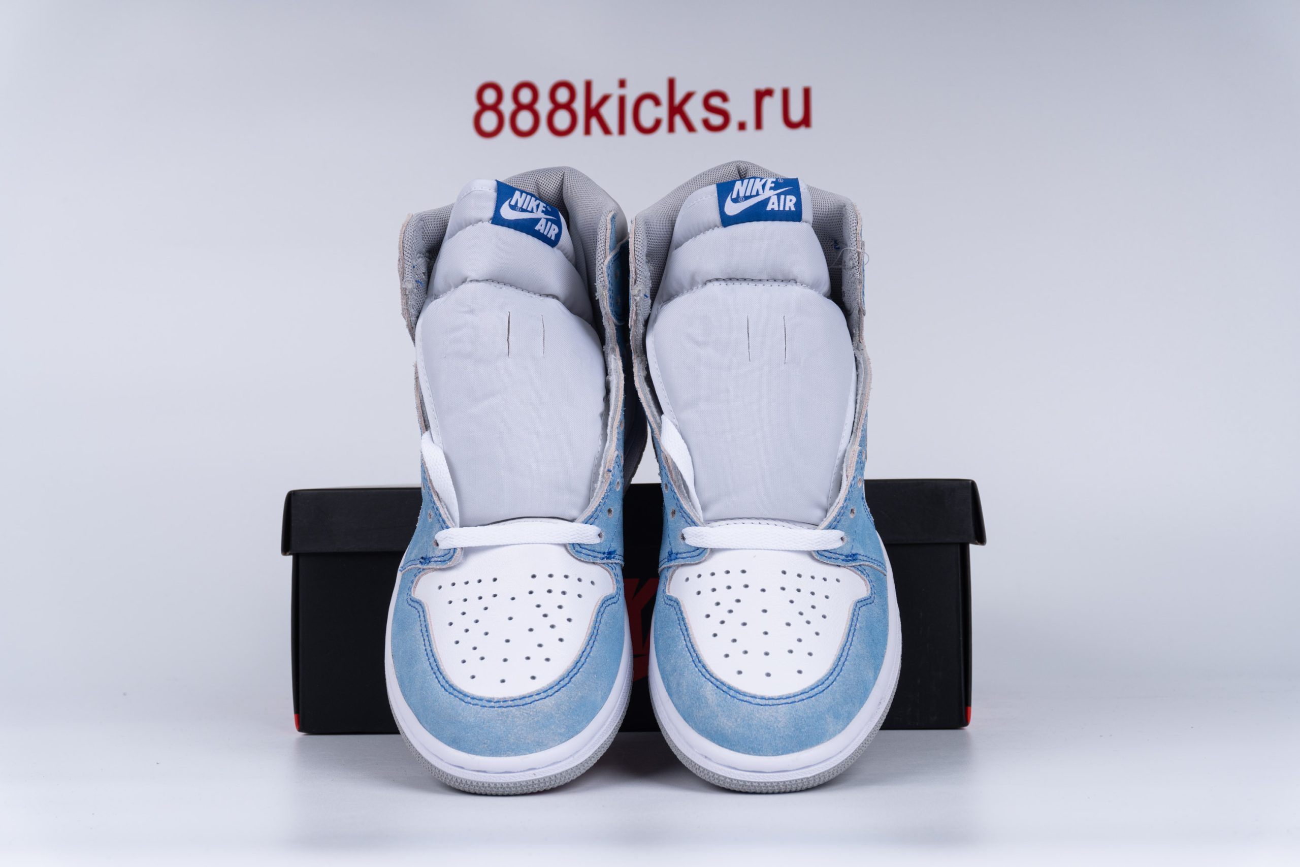 Jordan 1 Retro High OG Hyper Royal