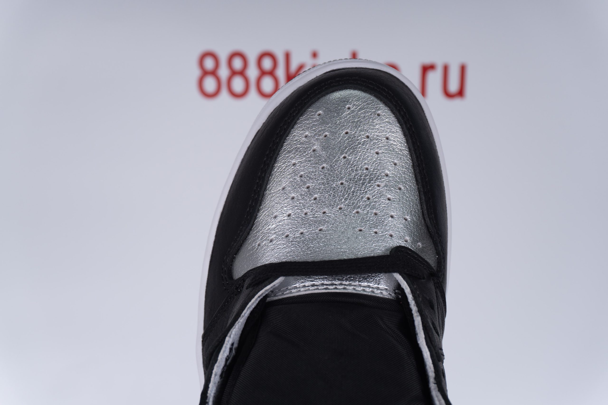 Jordan 1 Retro High Silver Toe (W)