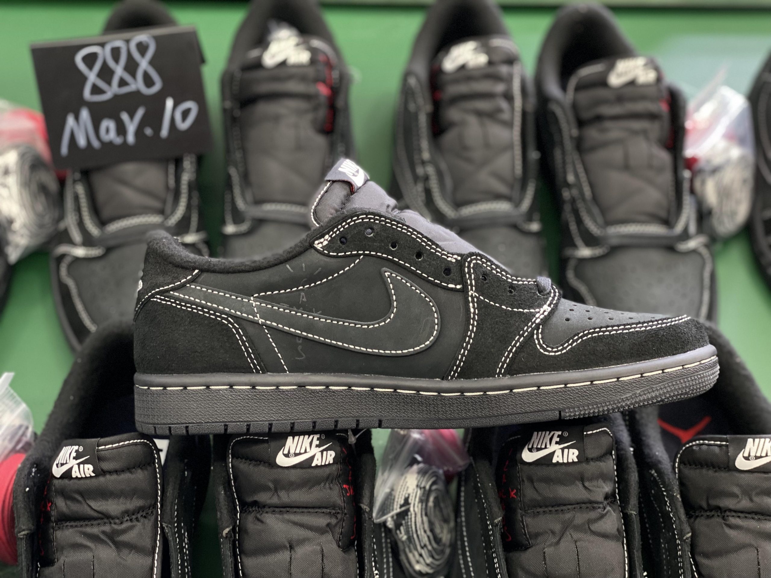 Jordan 1 Retro Low OG SP Travis Scott Black Phantom