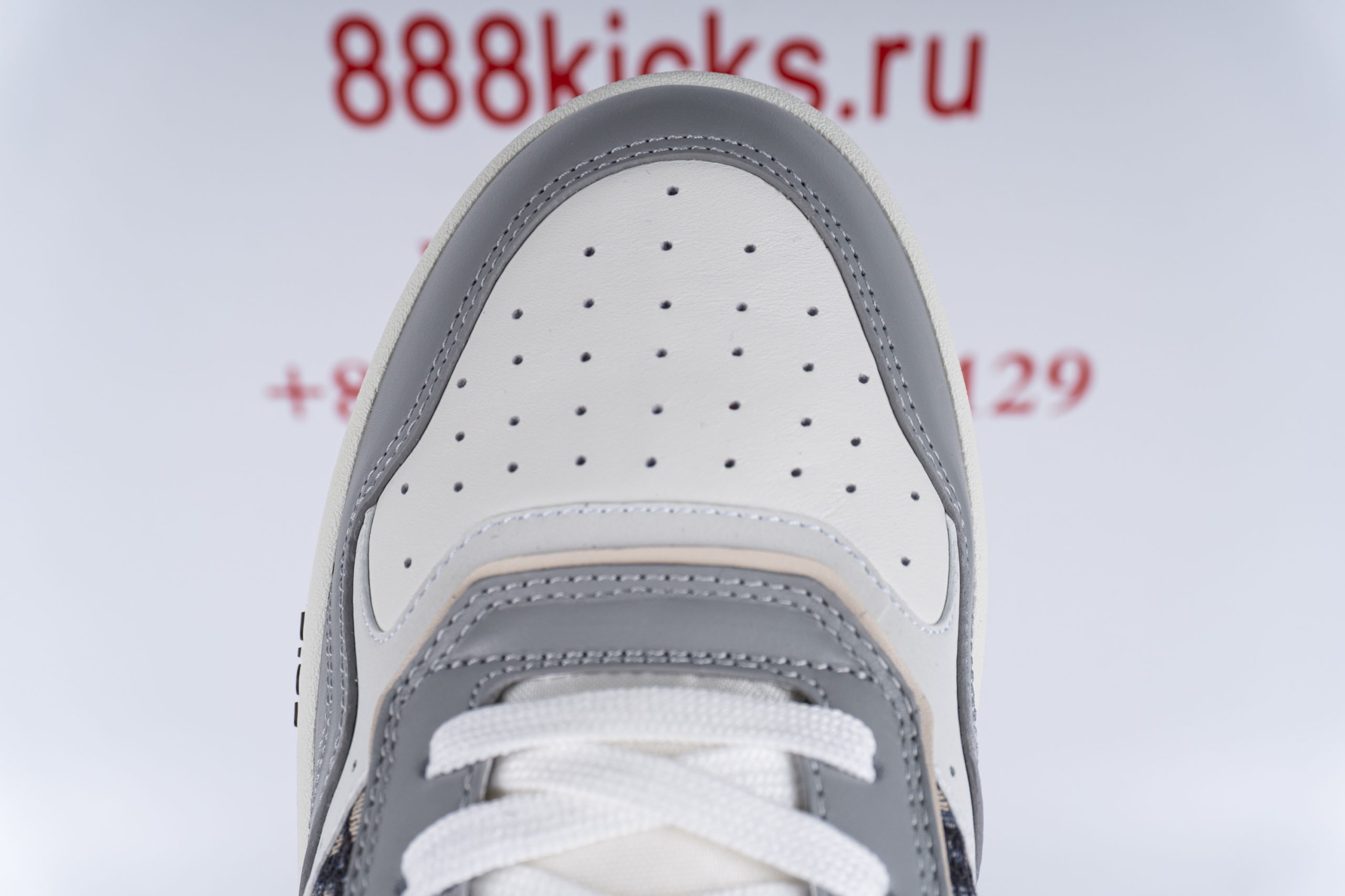 D1or B27 Low Gray White