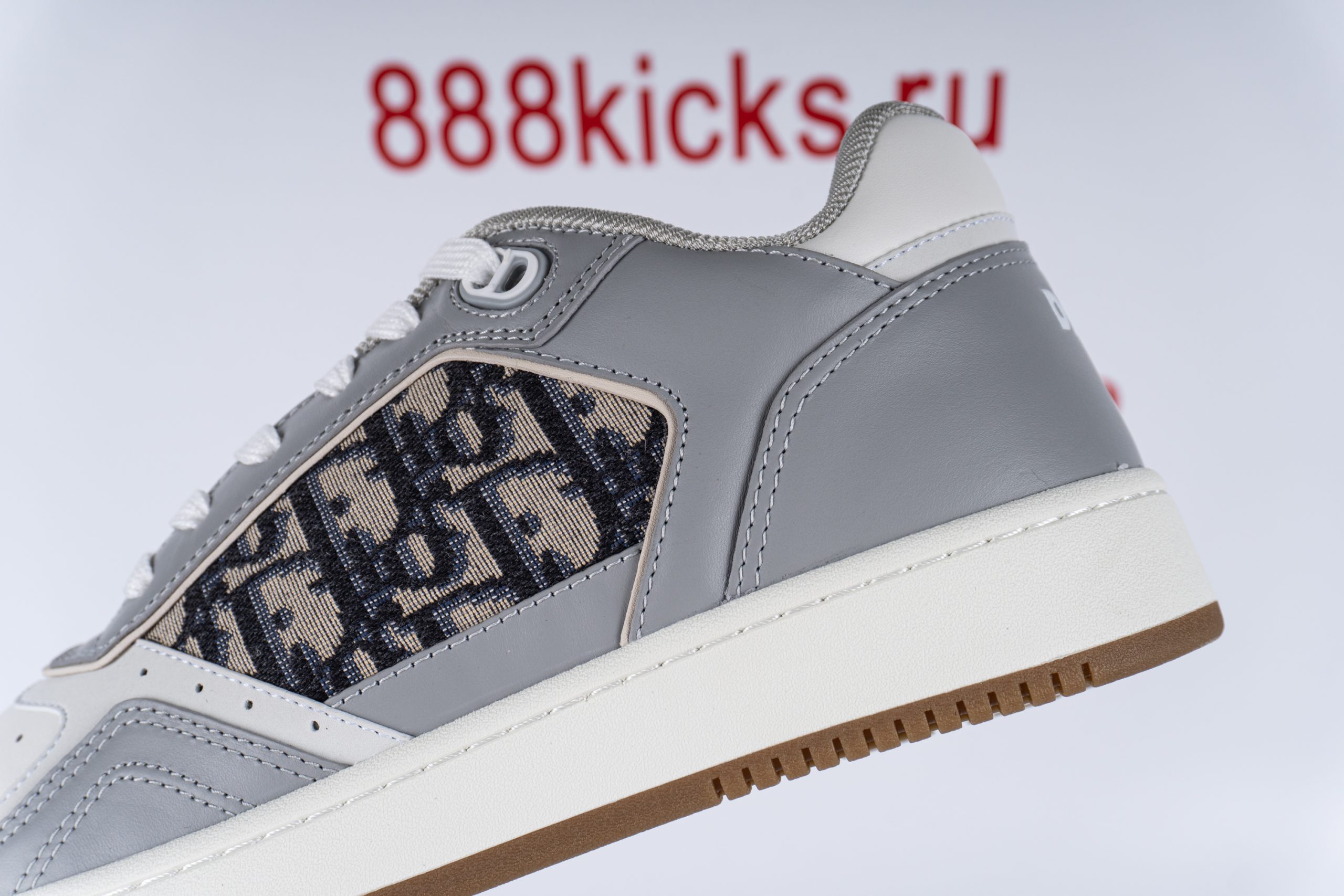 D1or B27 Low Gray White