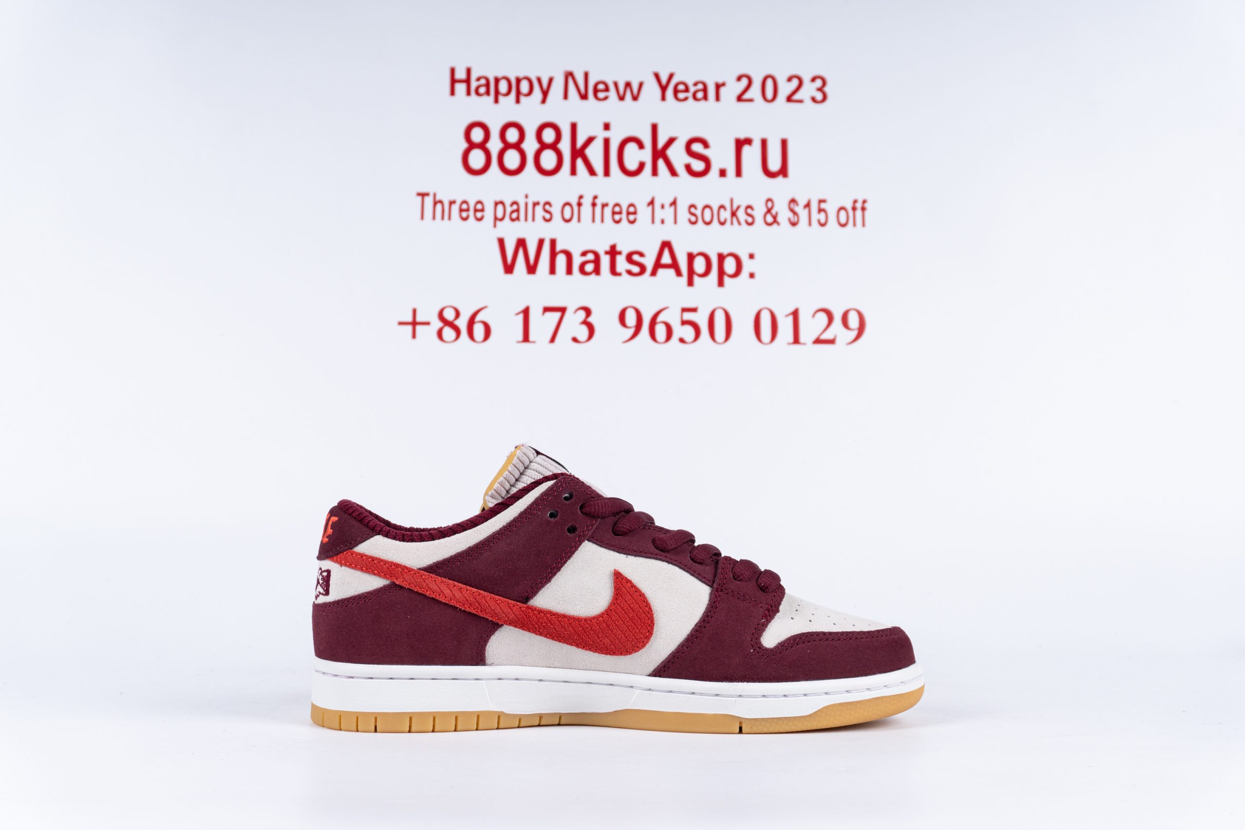 Nike SB Dunk Low Skate Like A Girl