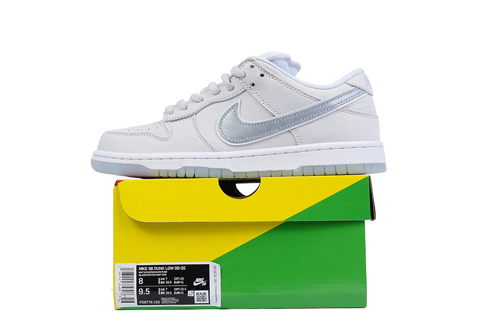Nike SB Dunk Low White Lobster