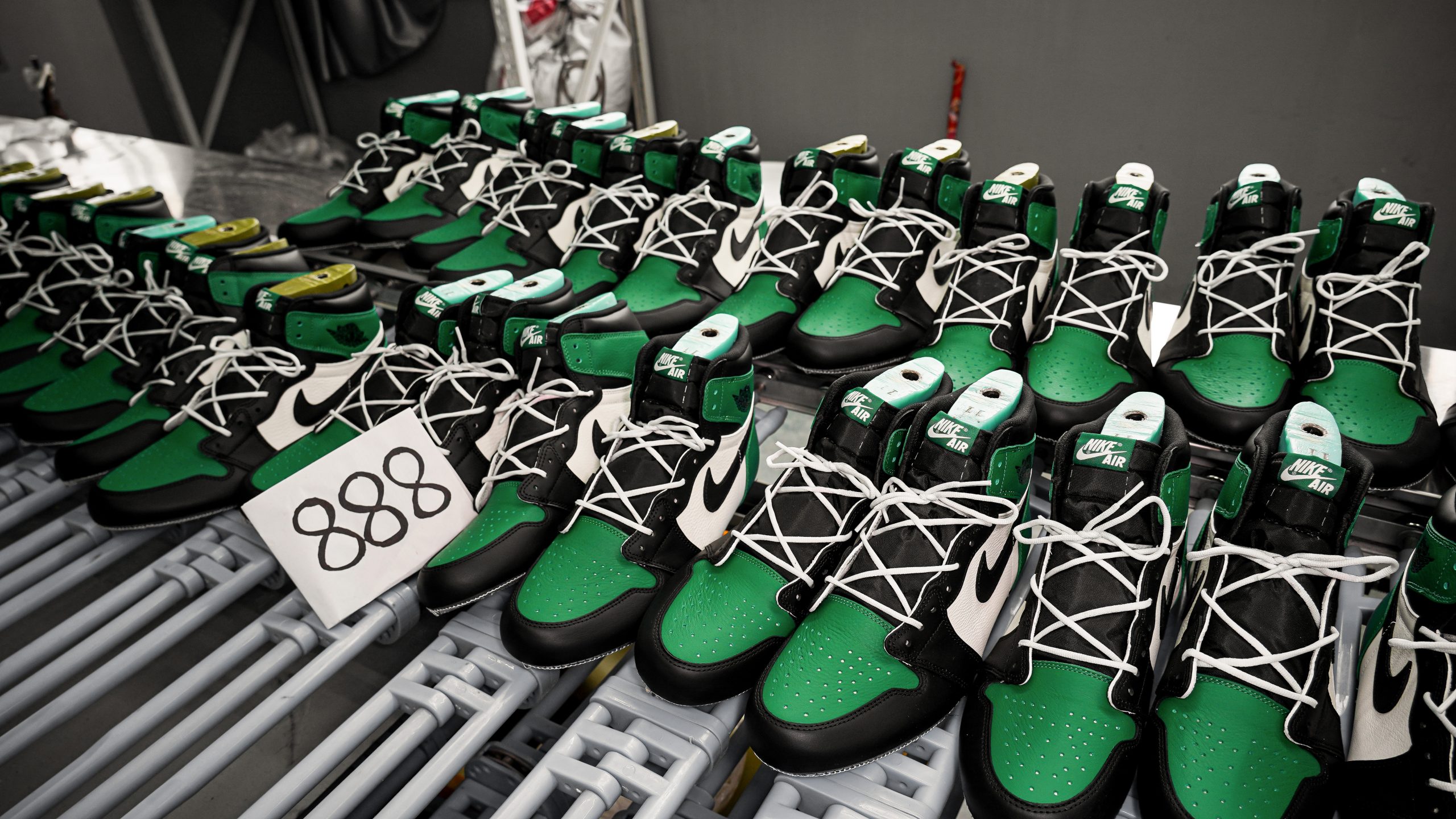 Jordan 1 Retro High Pine Green