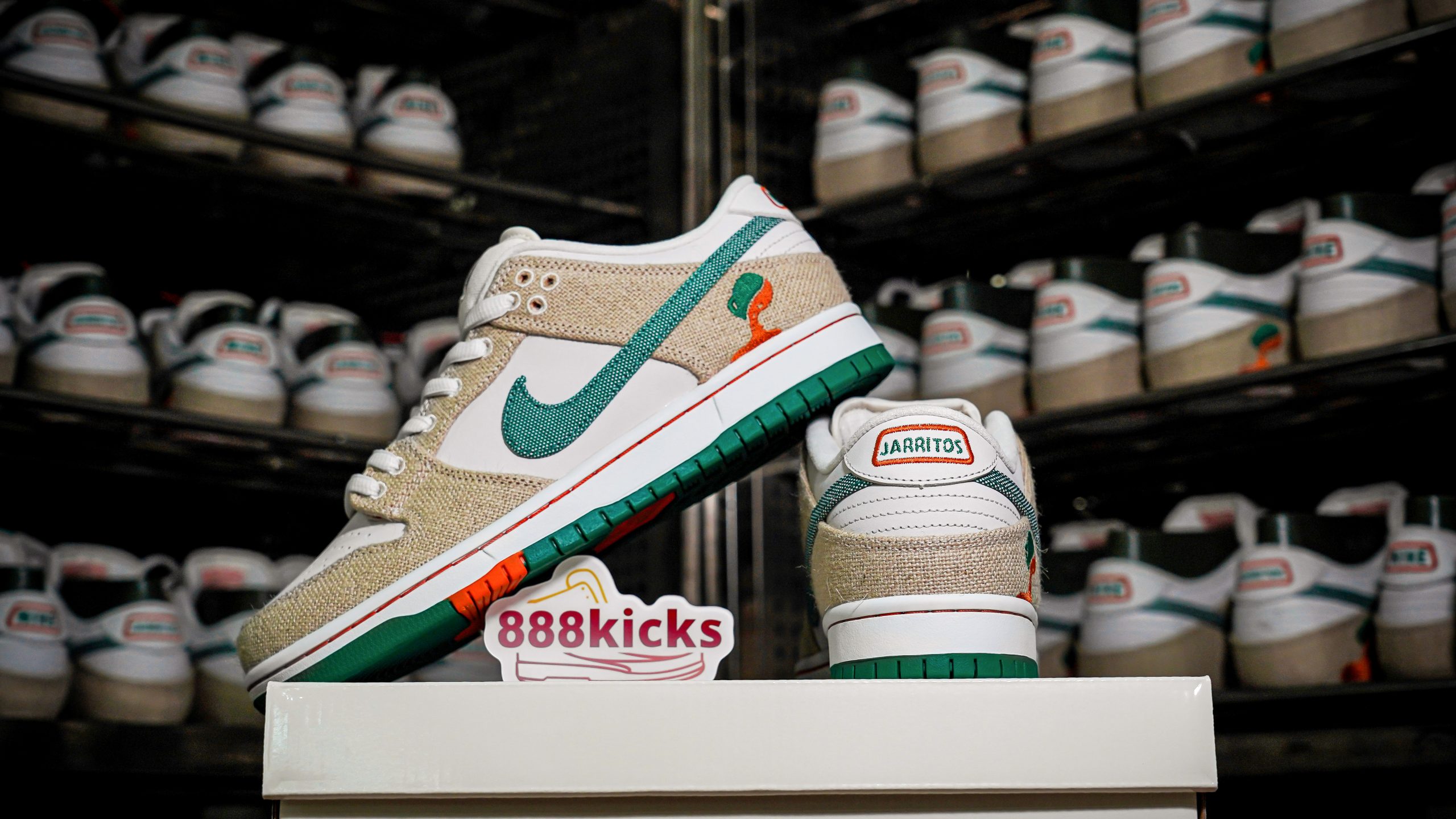 Nike SB Dunk Low Jarritos