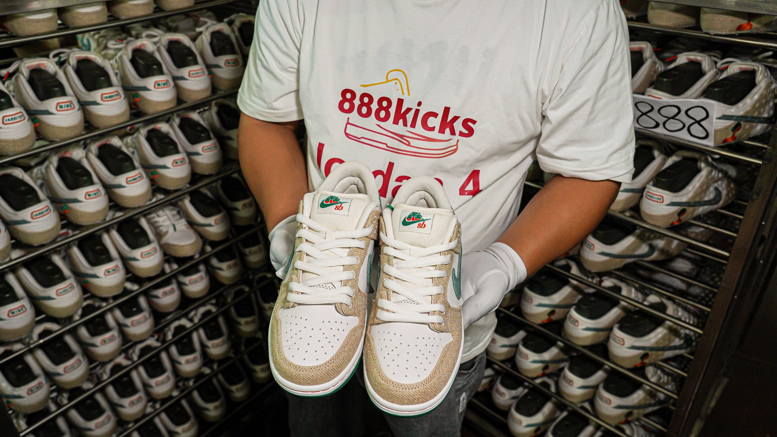 Nike SB Dunk Low Jarritos