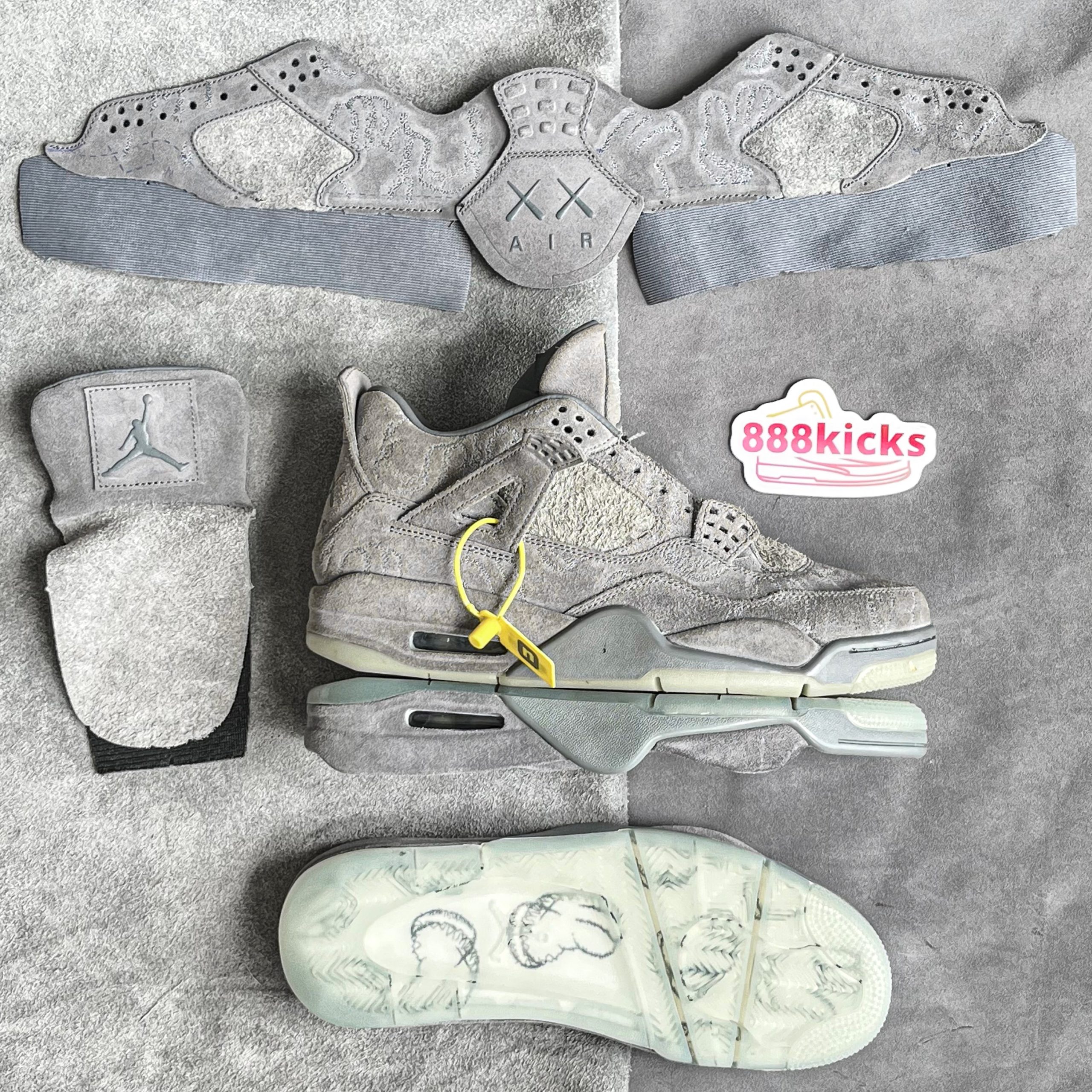 Jordan 4 Retro Kaws