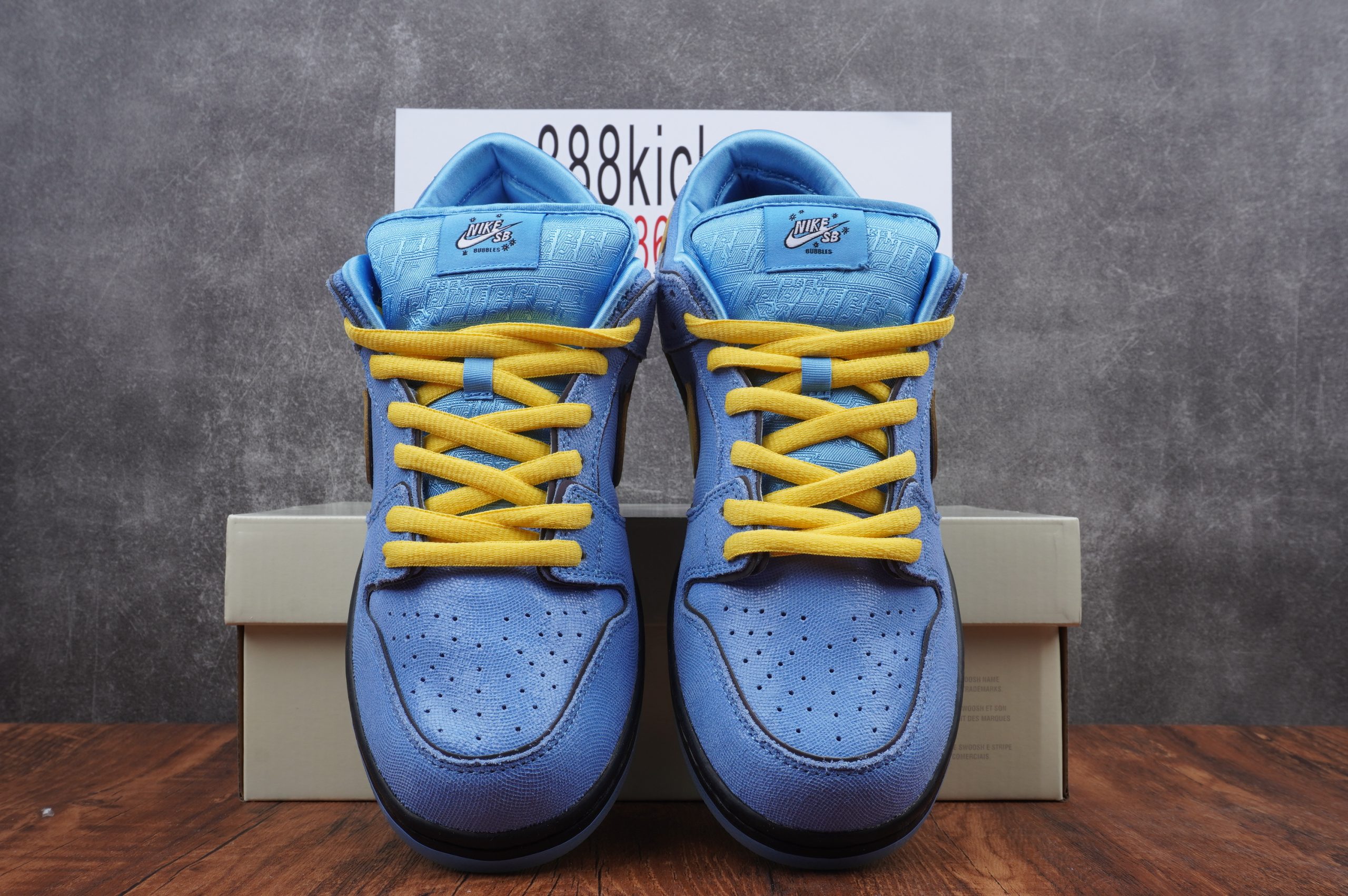 The Powerpuff Girls x Nike Dunk SB Low Light Blue