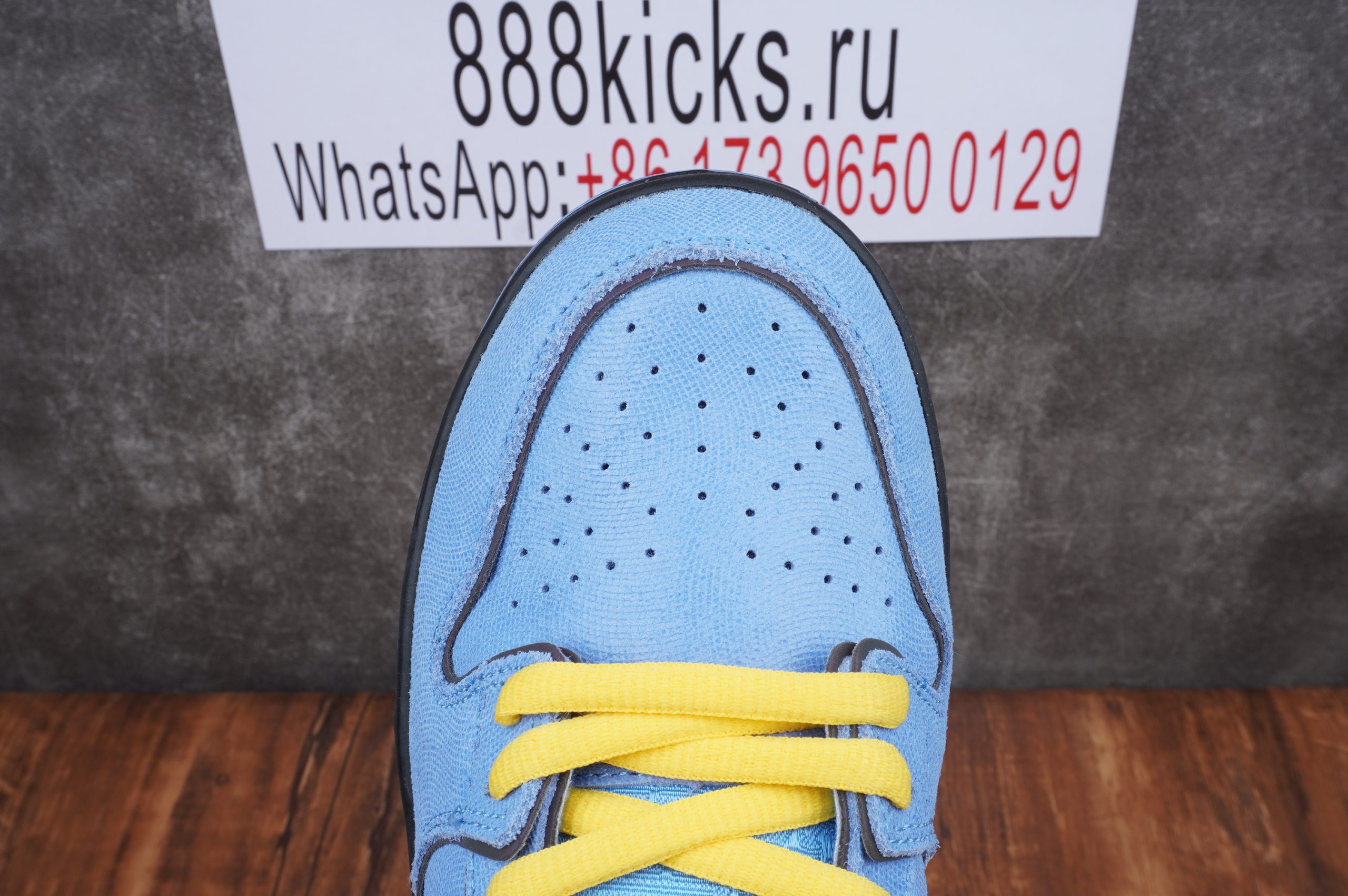 The Powerpuff Girls x Nike Dunk SB Low Light Blue