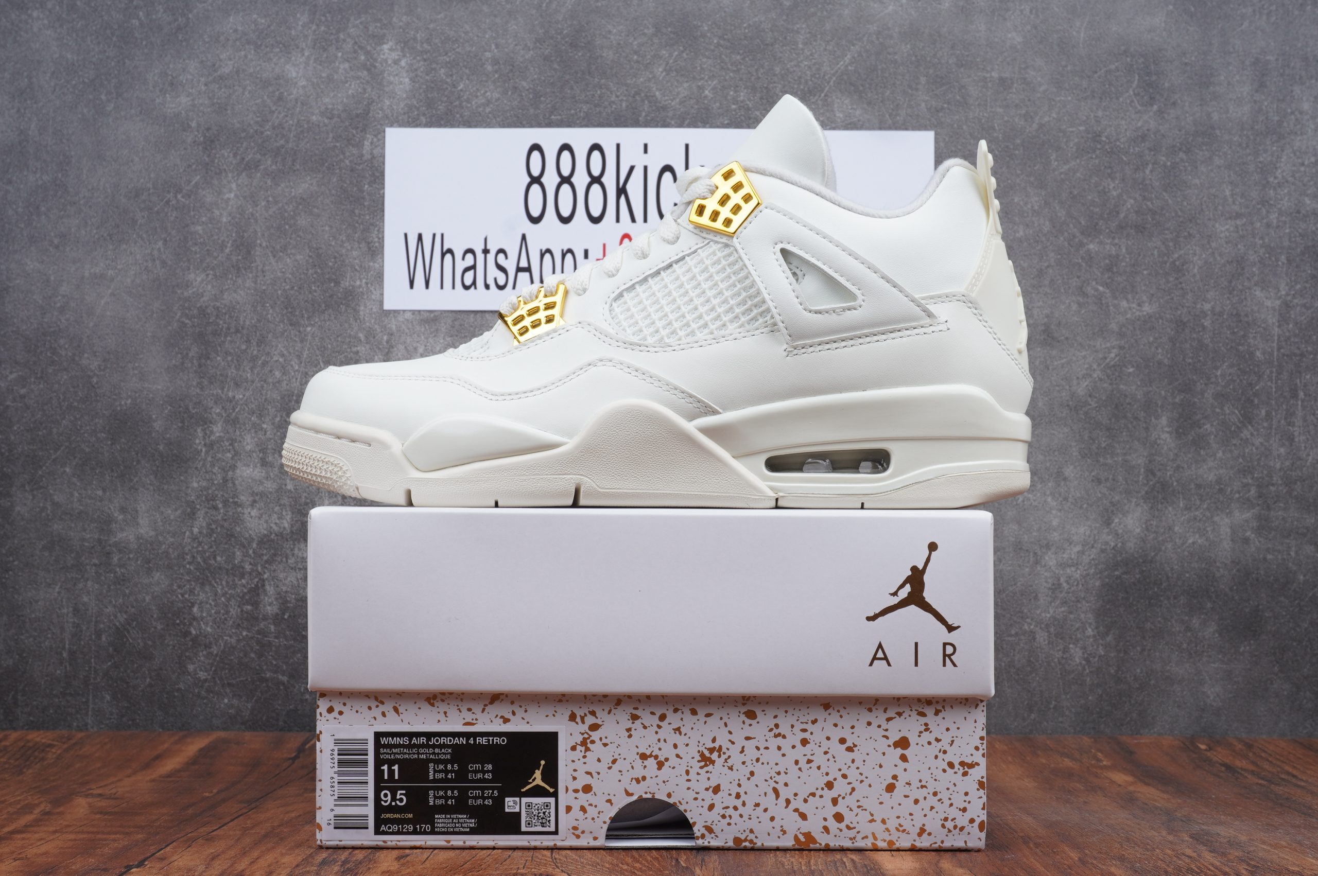 Jordan 4 Retro Metallic Glod
