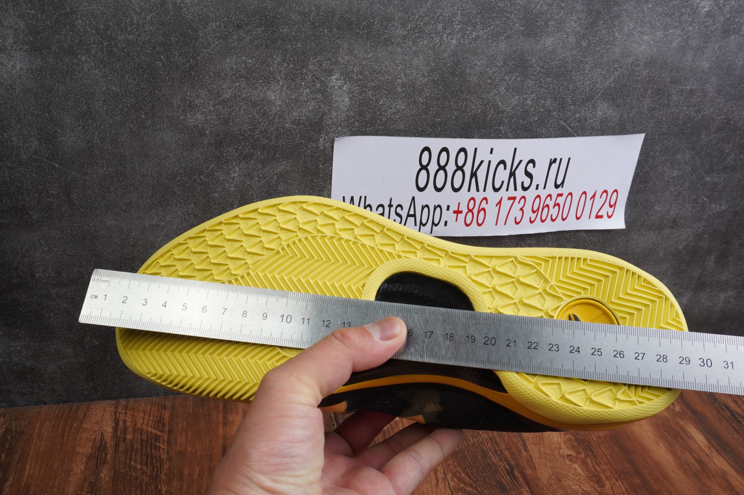 Kobe 8 System Elctrc Grey Start Black Vivid Slfr