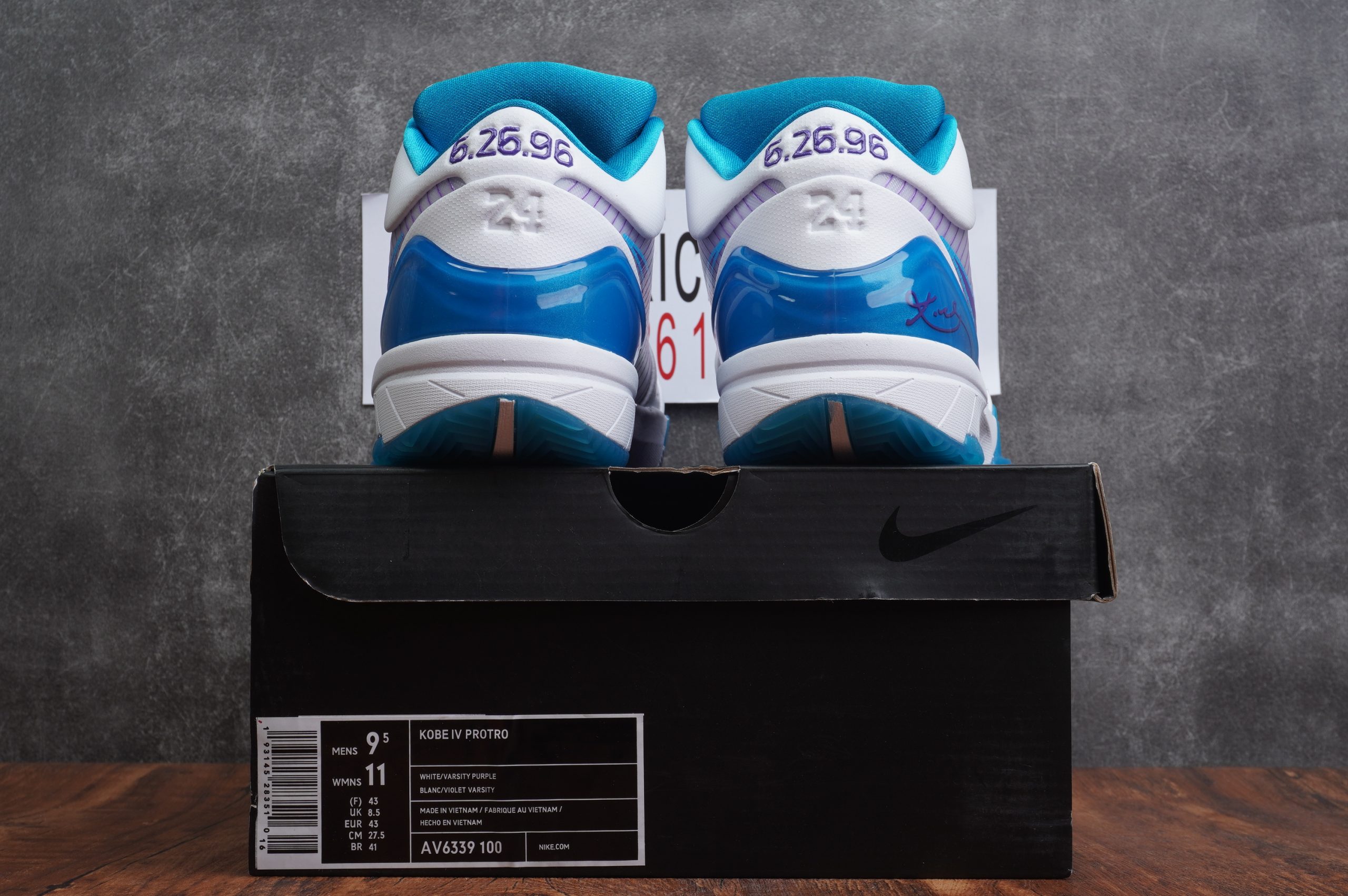 Nike Kobe 4 Protro Draft Day Hornets