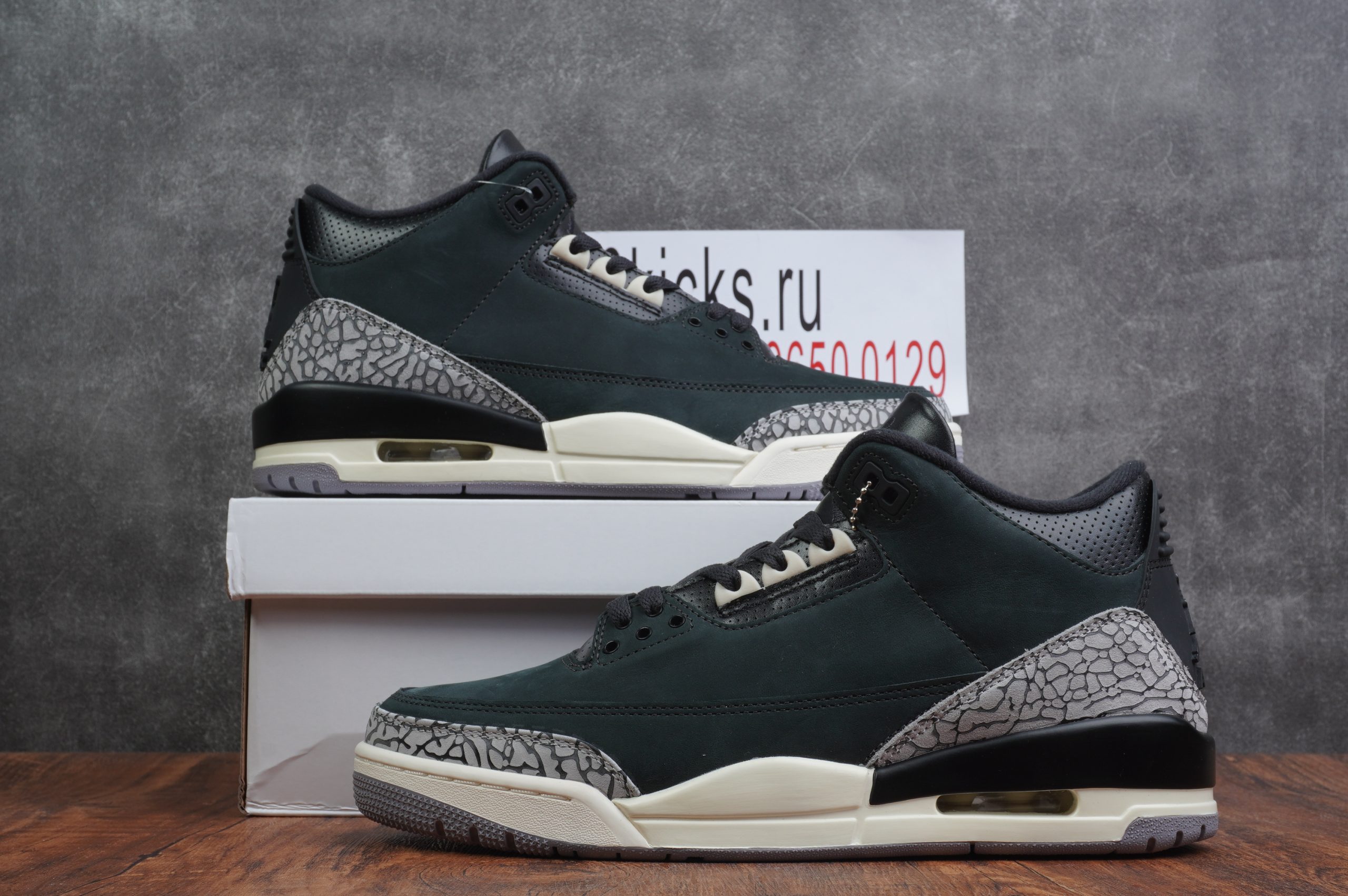 Air Jordan 3 WMNS Off Noir