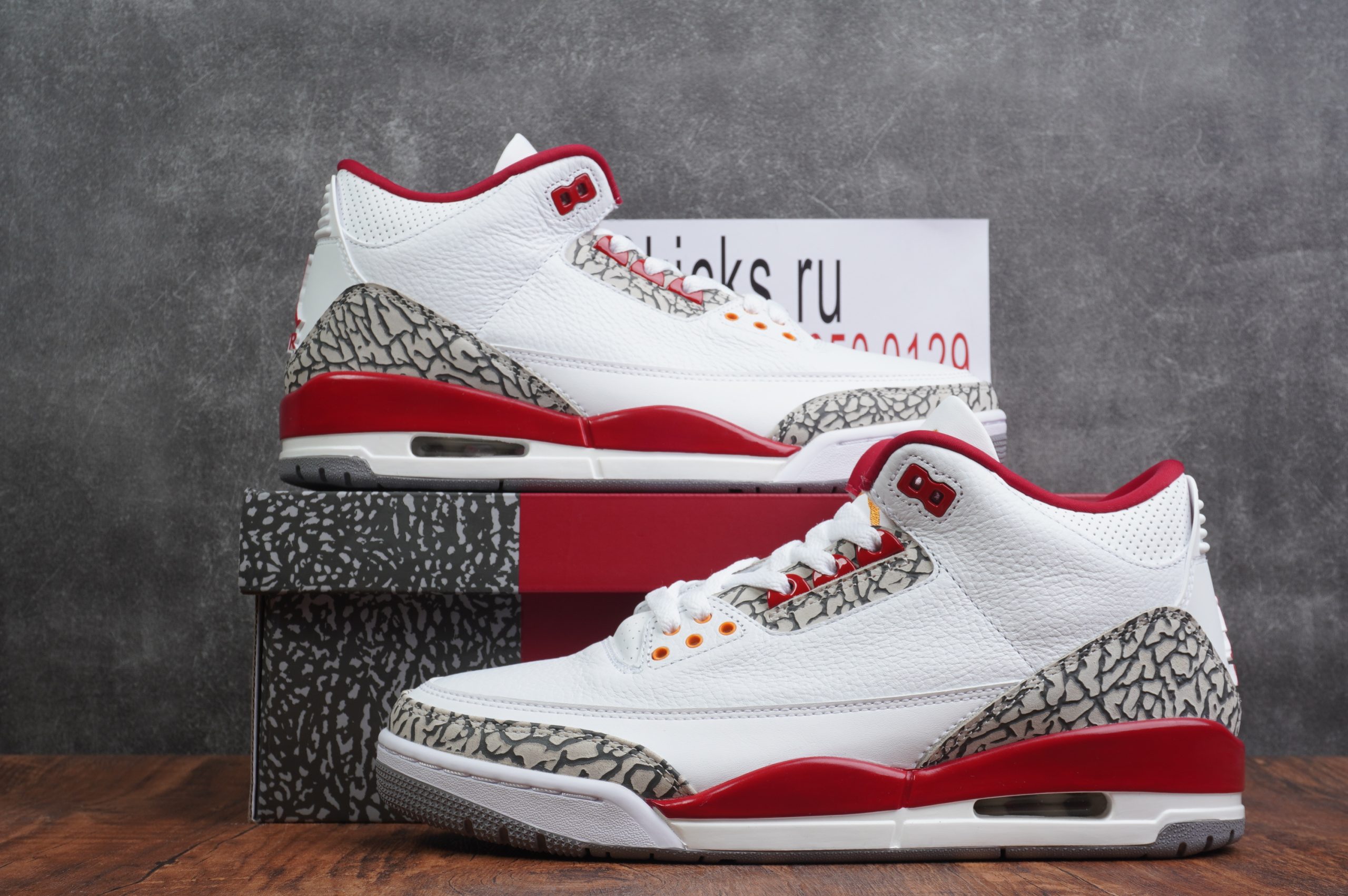 Air Jordan 3 Light Curry-Cardinal Red