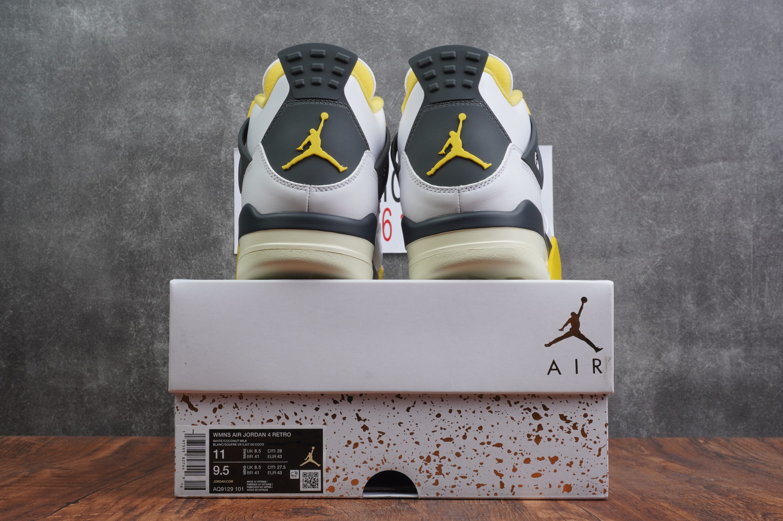 Jordan 4 Vivid Sulfur
