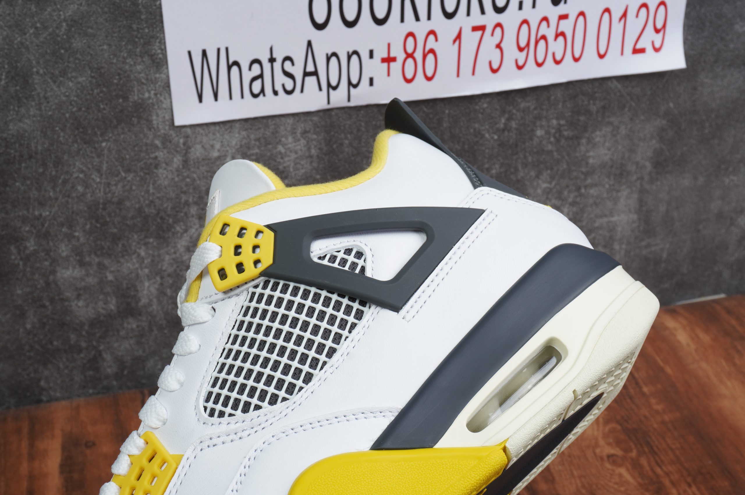 Jordan 4 Vivid Sulfur