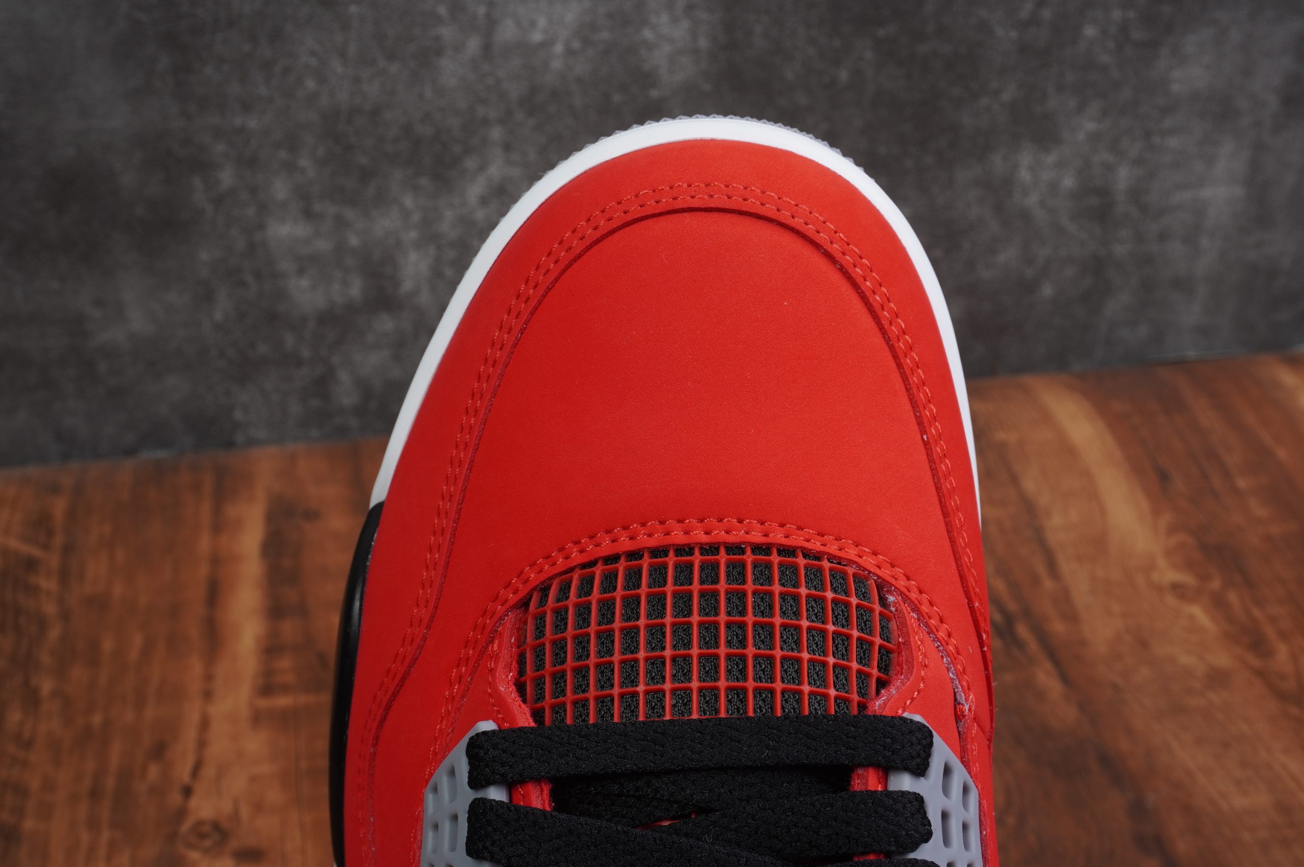 Air Jordan 4 Retro Toro Bravo