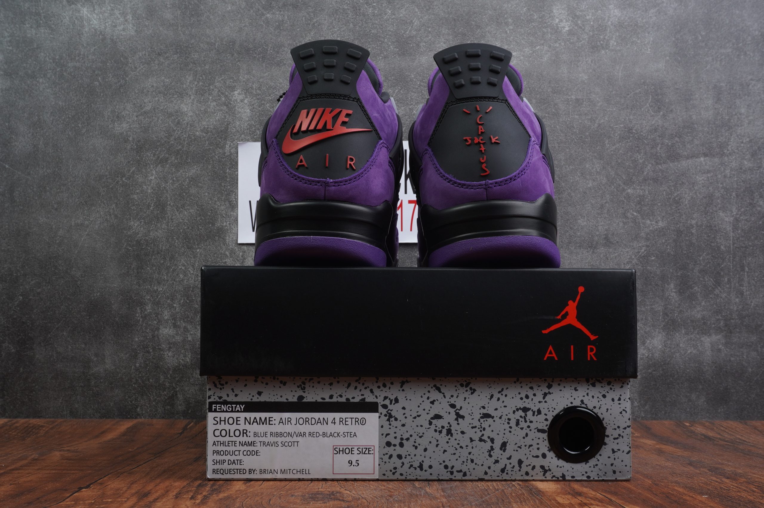 Air Jordan 4 F&F Purple
