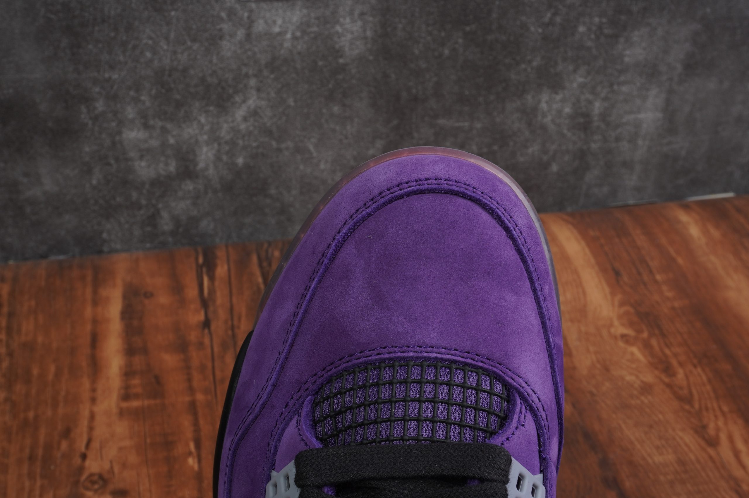Air Jordan 4 F&F Purple