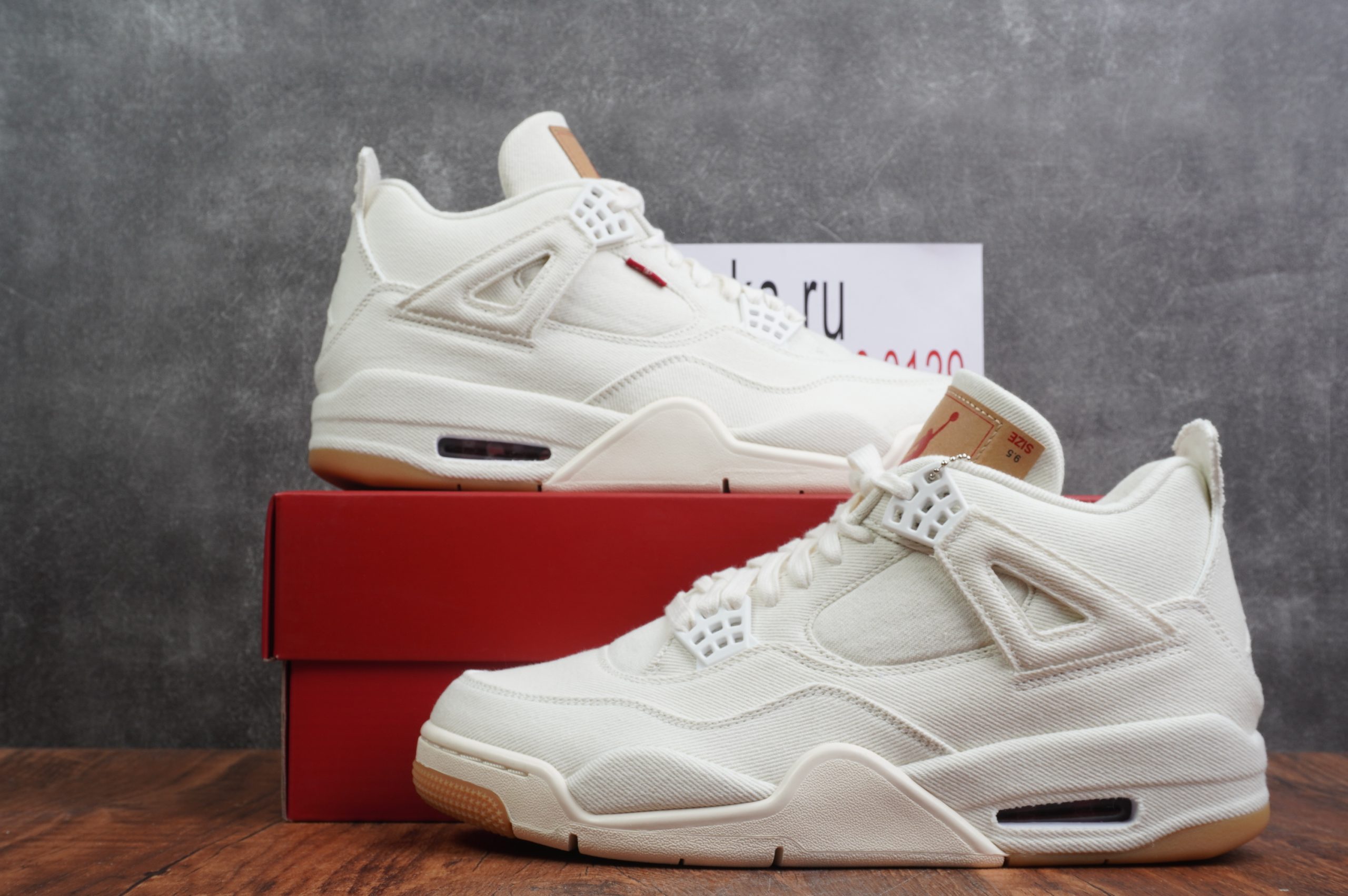 Jordan 4 Retro Levi’s White
