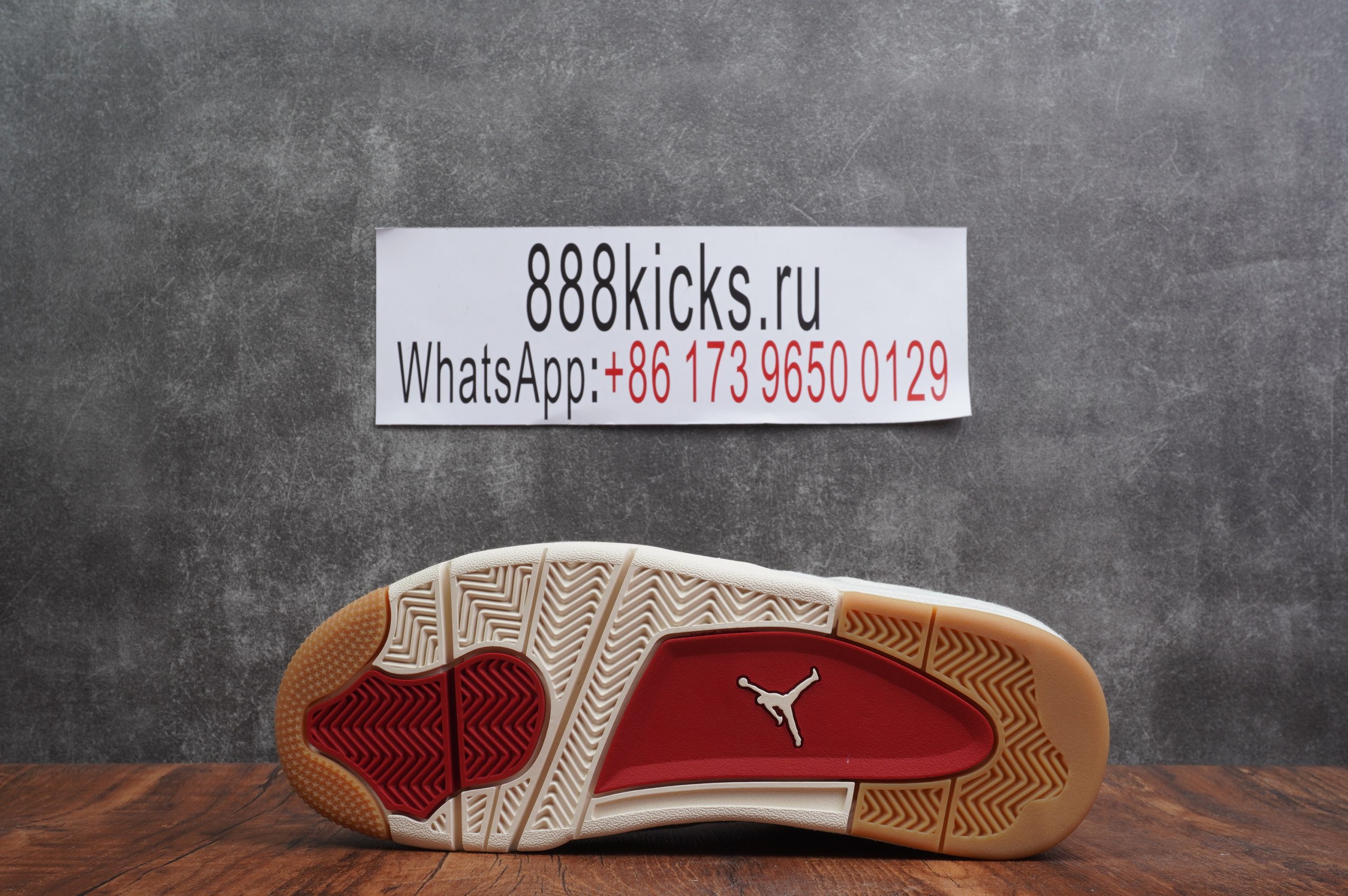 Jordan 4 Retro Levi’s White