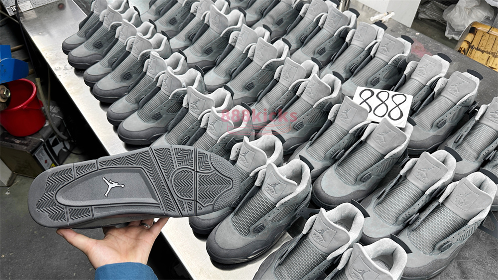 Air Jordan 4 SE Paris Olympics Cement Grey