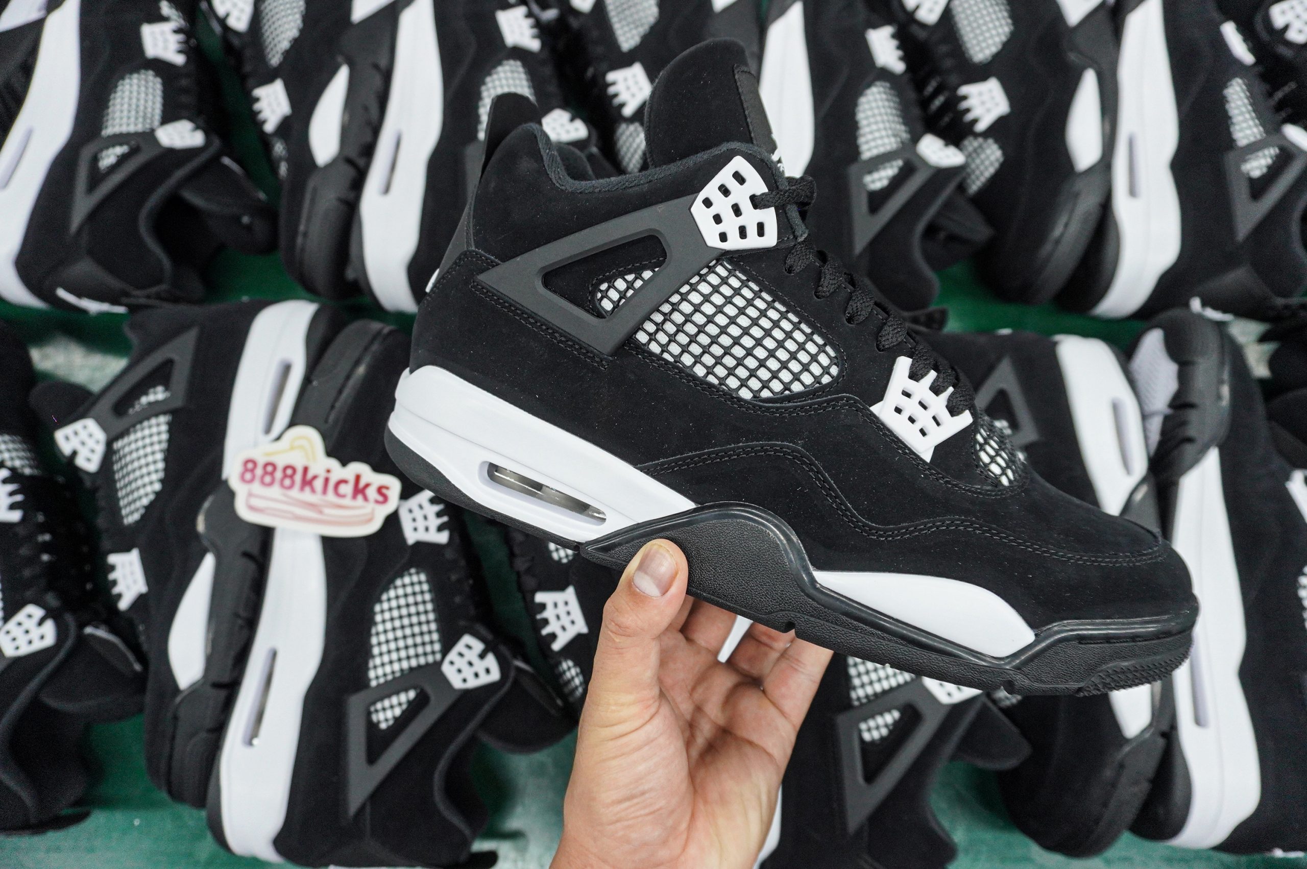 Jordan 4 Retro White Thunder